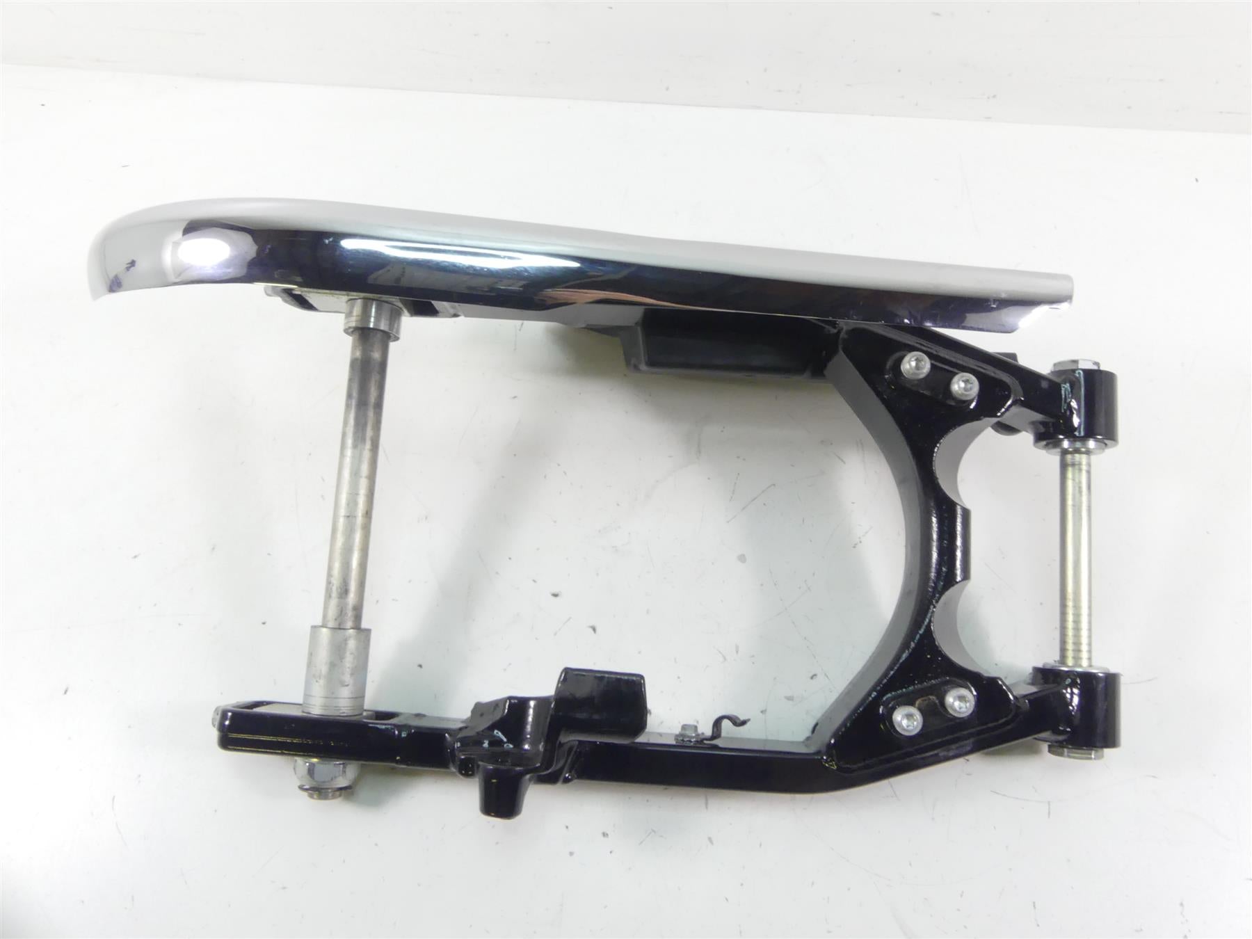 2014 Harley FXDL Dyna Low Rider Rear Swingarm 25mm Axle & Belt Guards 47820-10 {{ shop.shopifyCountryName }} - Mototech271
