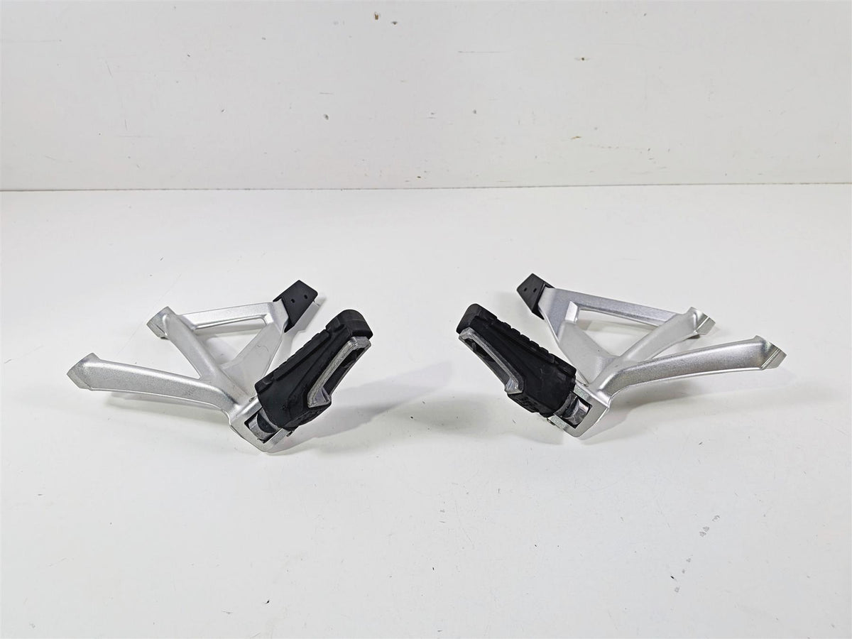 2016 BMW R1200 GS K50 Rear Passenger Footpeg Set 46718528793 46718528794 {{ shop.shopifyCountryName }} - Mototech271