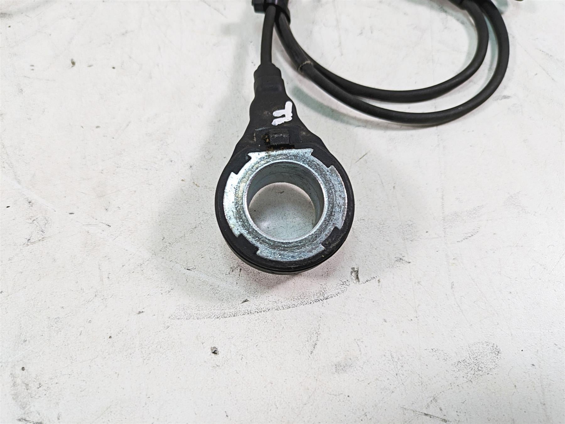 2010 Harley Touring FLHTCU Electra Glide Abs Brake Wheel Sensor Set 40614-08 {{ shop.shopifyCountryName }} - Mototech271