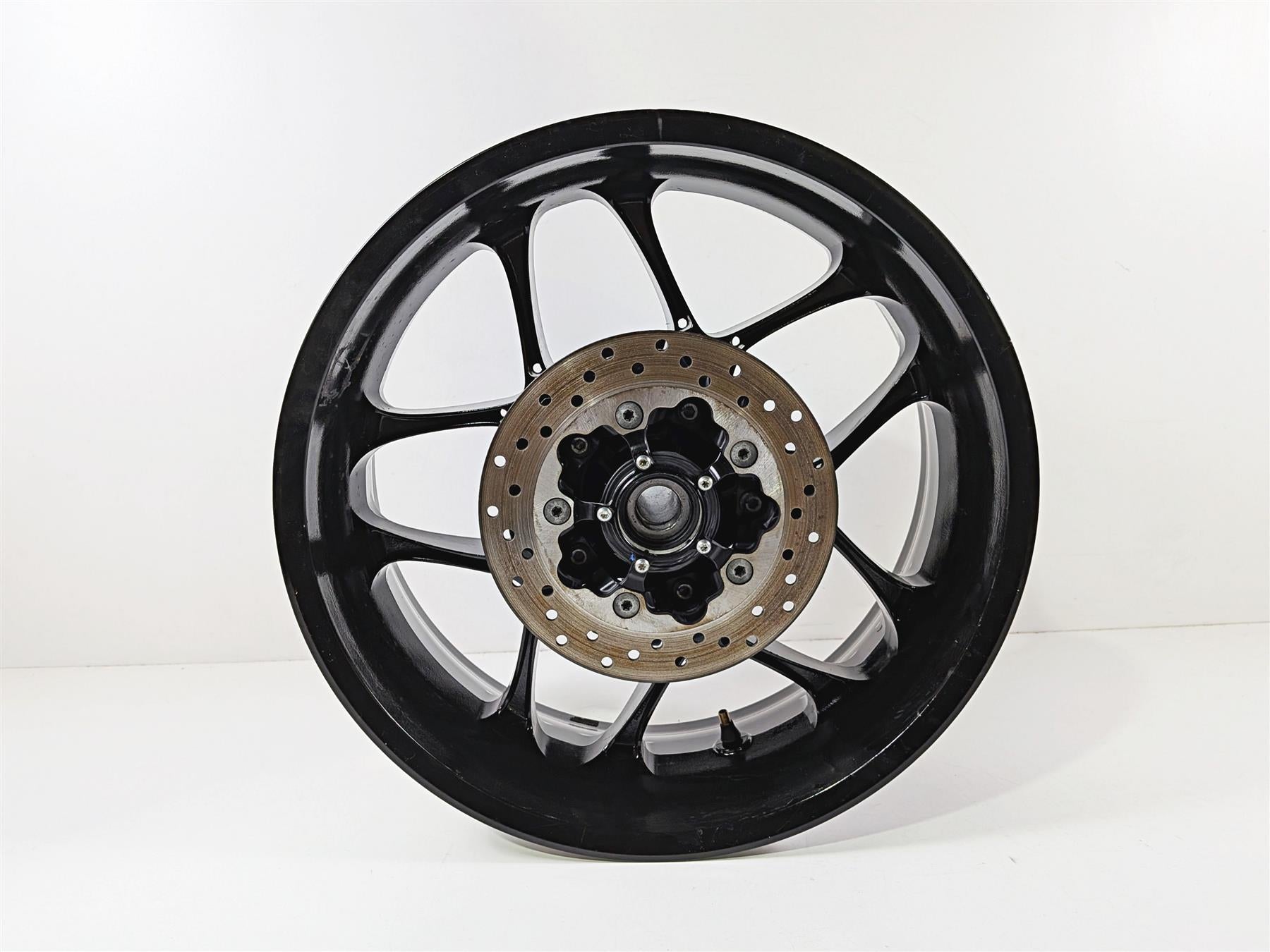 itokan24341 ロードレーサー車輪　中古品 2024 Yamaha YZF R1 RN65 17x6 Rear Wheel Rim - Runout B3L-25338-00