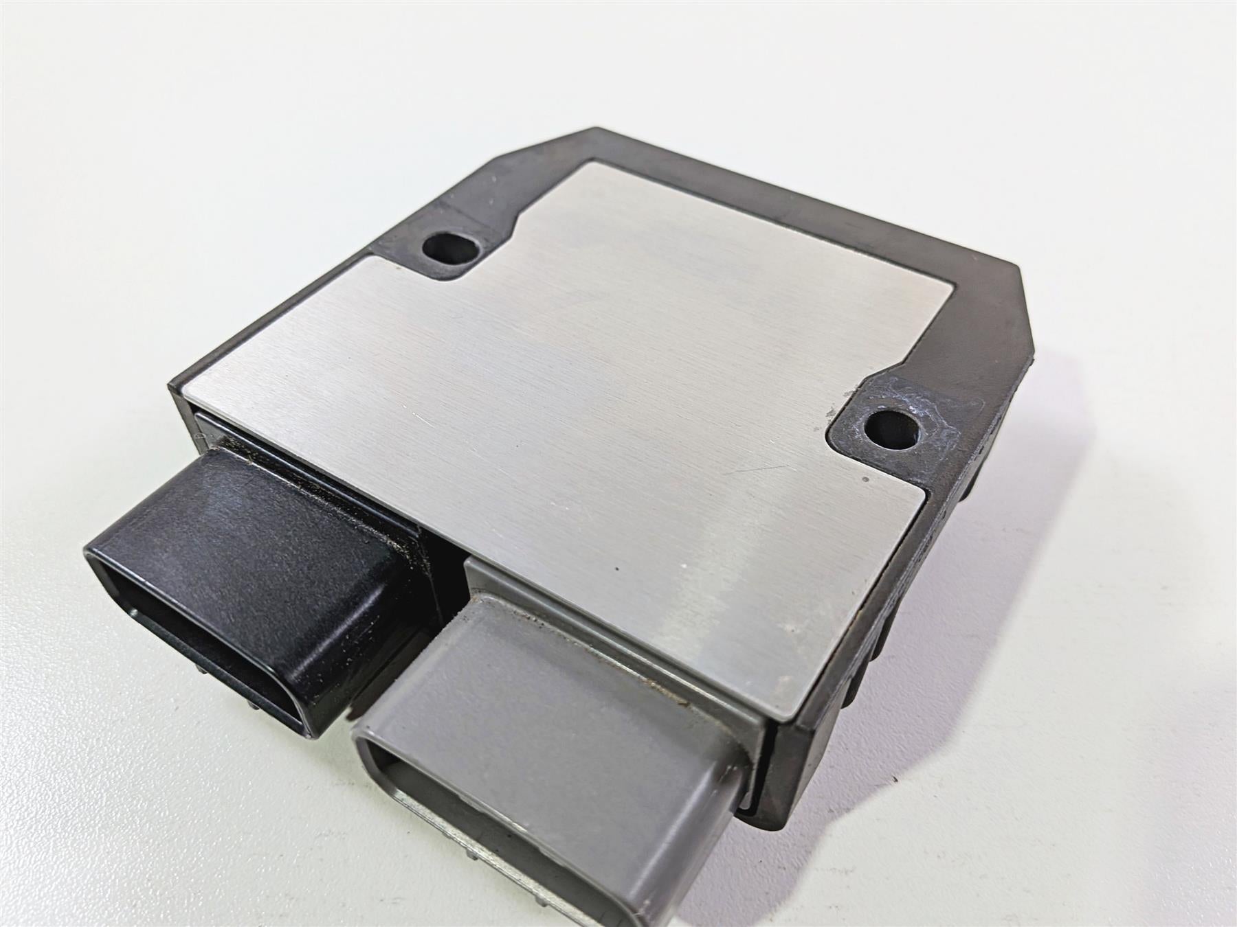 2019 Ducati 959 Panigale Rectifier Voltage Regulator FH020AA 54040301B {{ shop.shopifyCountryName }} - Mototech271