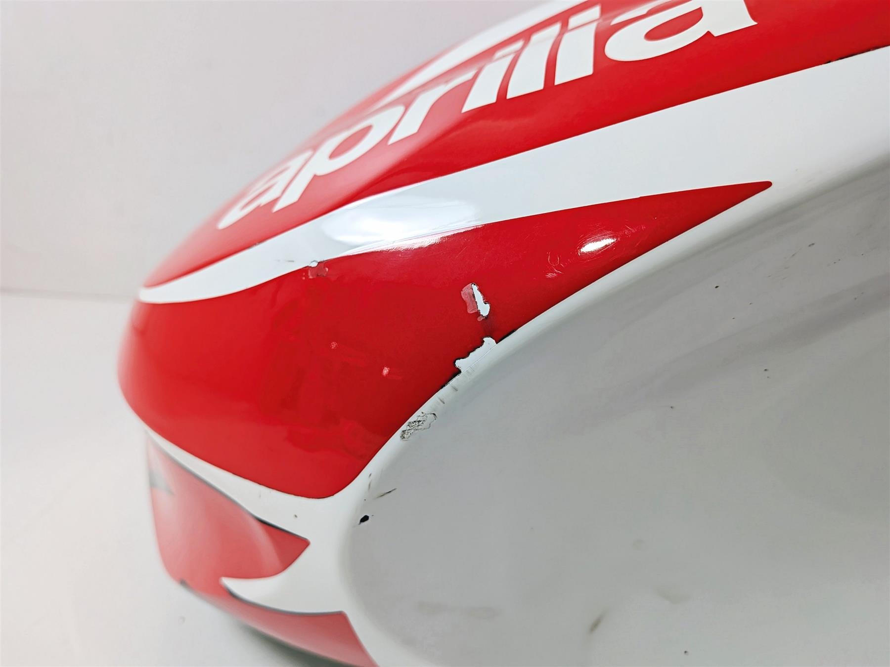 2008 Aprilia RSVR 1000 Factory Fuel Gas Petrol Tank 106207 {{ shop.shopifyCountryName }} - Mototech271