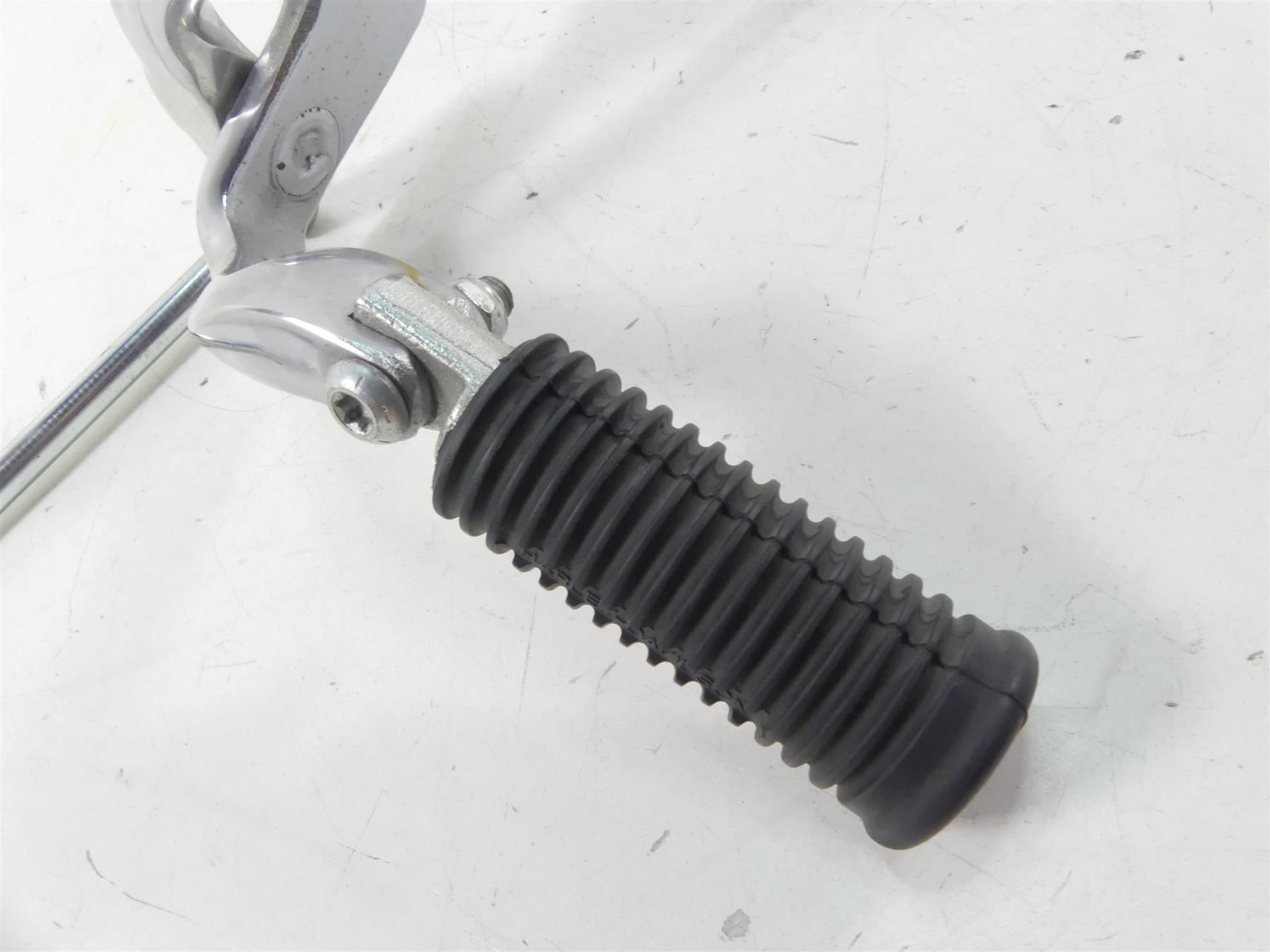 2014 Harley FXDL Dyna Low Rider Right Rider Footpeg Brake Pedal 50666-07 {{ shop.shopifyCountryName }} - Mototech271