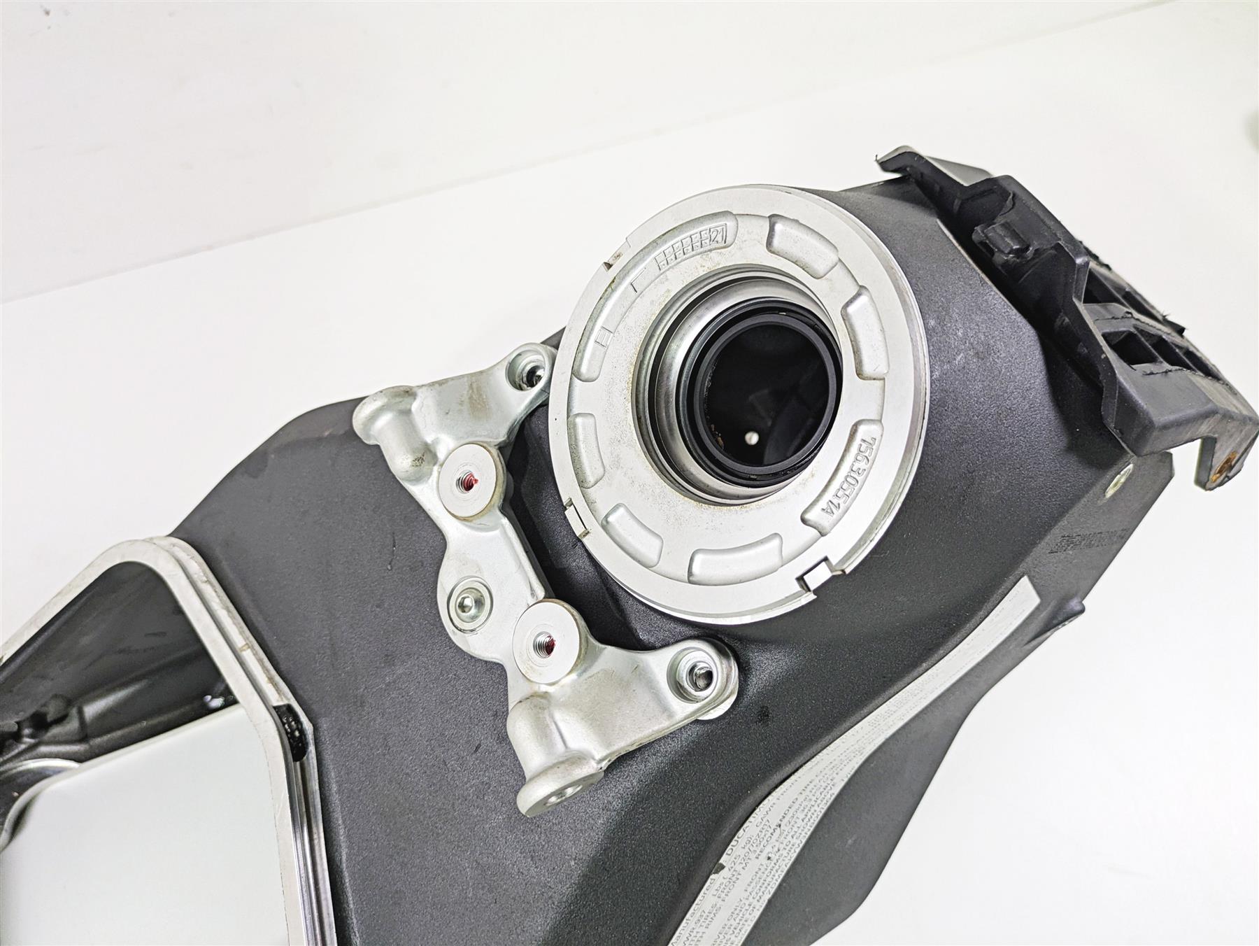 2022 Ducati Streetfighter V2 Straight Main Frame Chassis Air Box With Texas Salvage Title 47028371AA {{ shop.shopifyCountryName }} - Mototech271