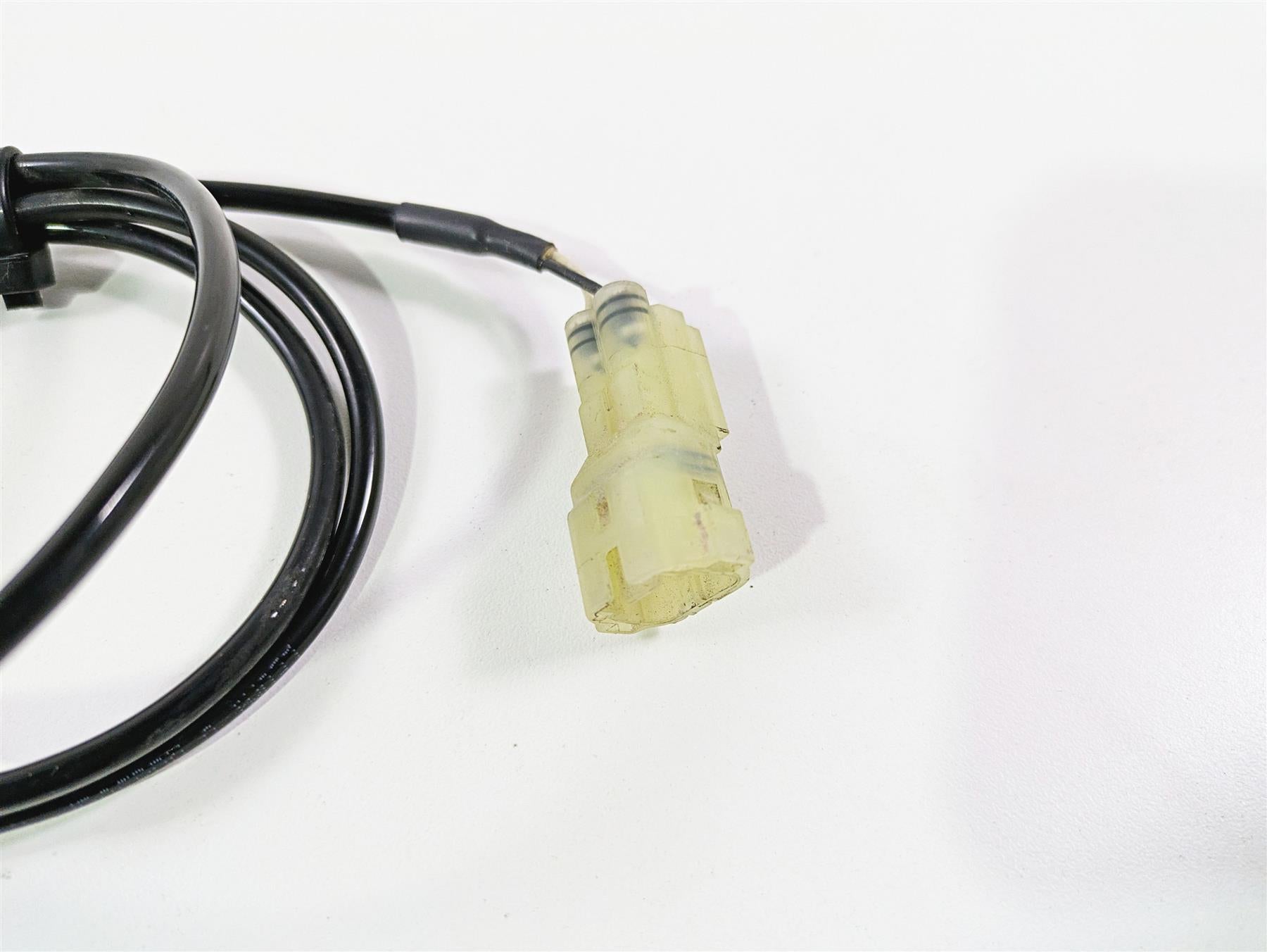 2024 Triumph Tiger 900 GT Front Abs Brake Wheel Speed Sensor T2029935 {{ shop.shopifyCountryName }} - Mototech271
