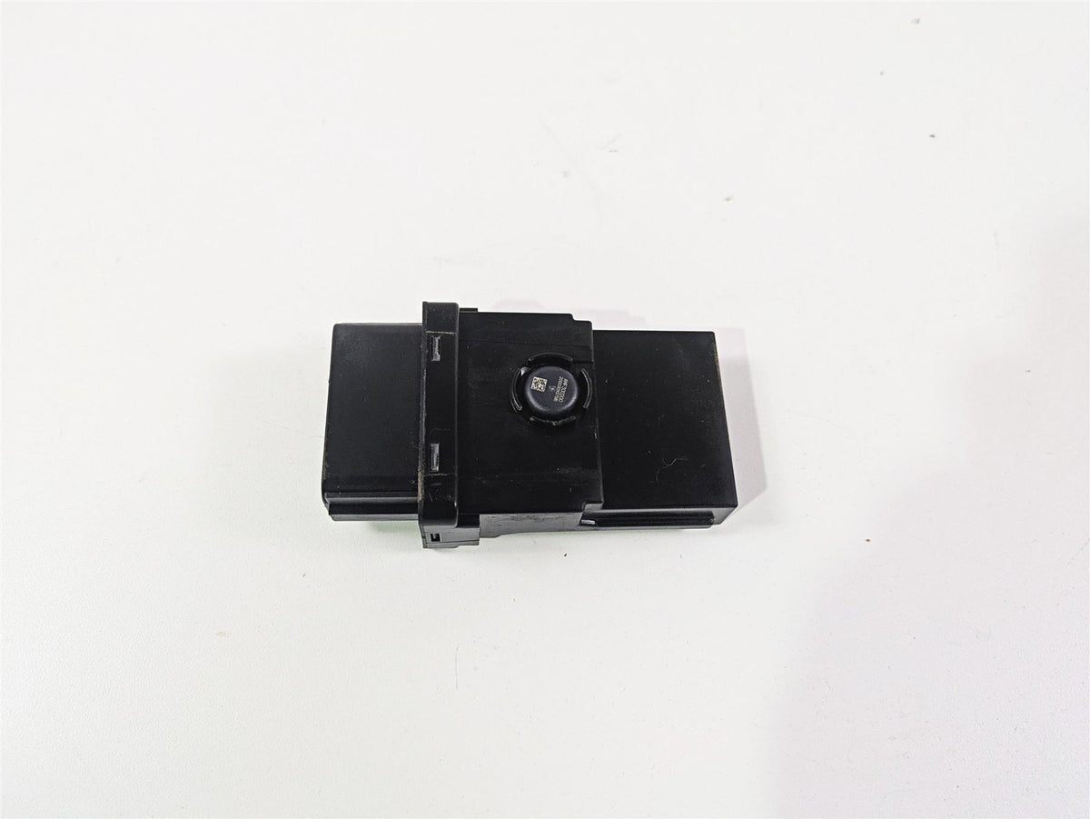 2022 BMW RnineT Pure K22 Central Light Control Module Ecu Ecm 61351600221 {{ shop.shopifyCountryName }} - Mototech271