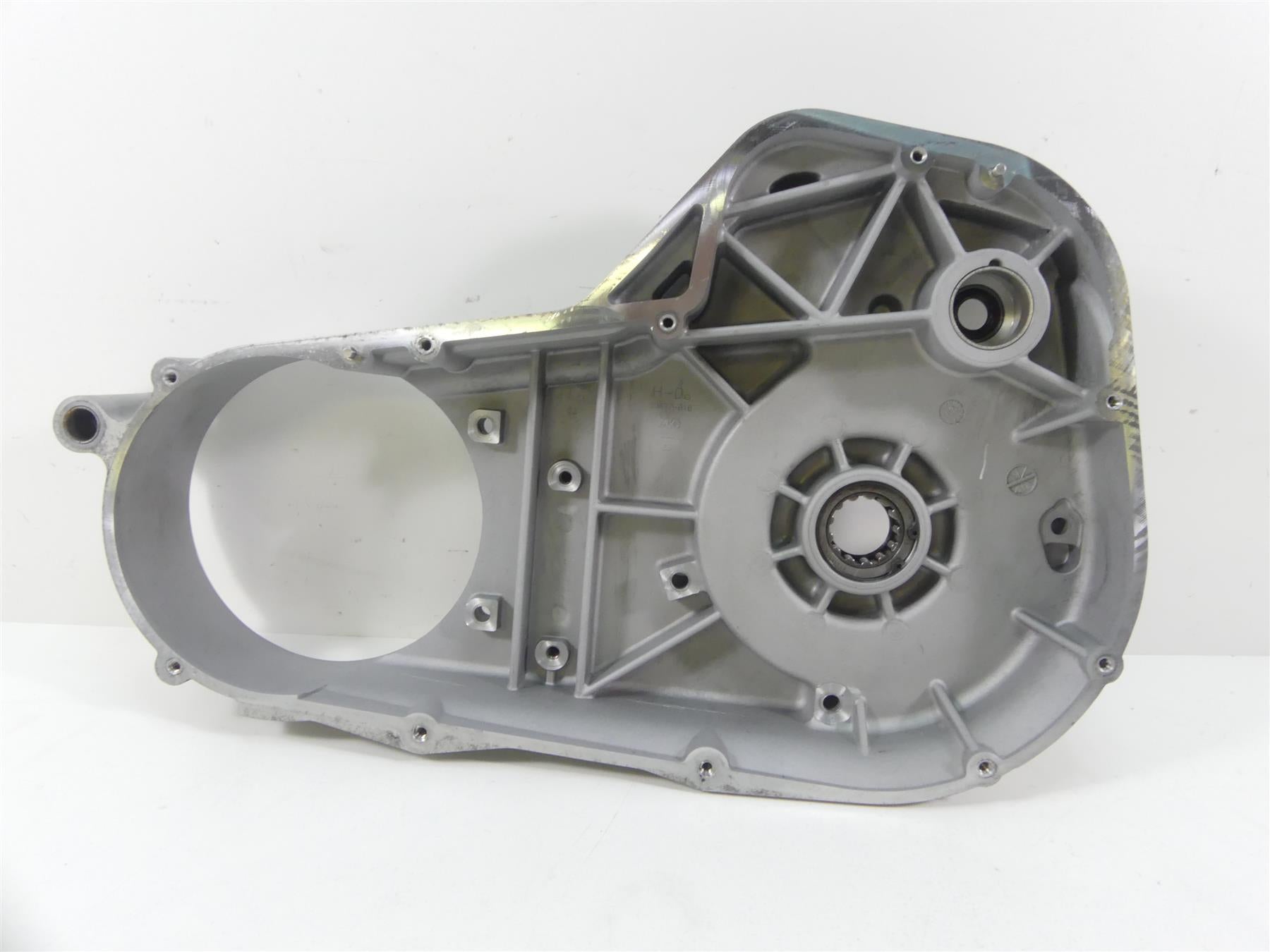 2004 Harley FLHTC SE CVO Electra Glide Inner Primary Drive Clutch Cover 60677-01 {{ shop.shopifyCountryName }} - Mototech271