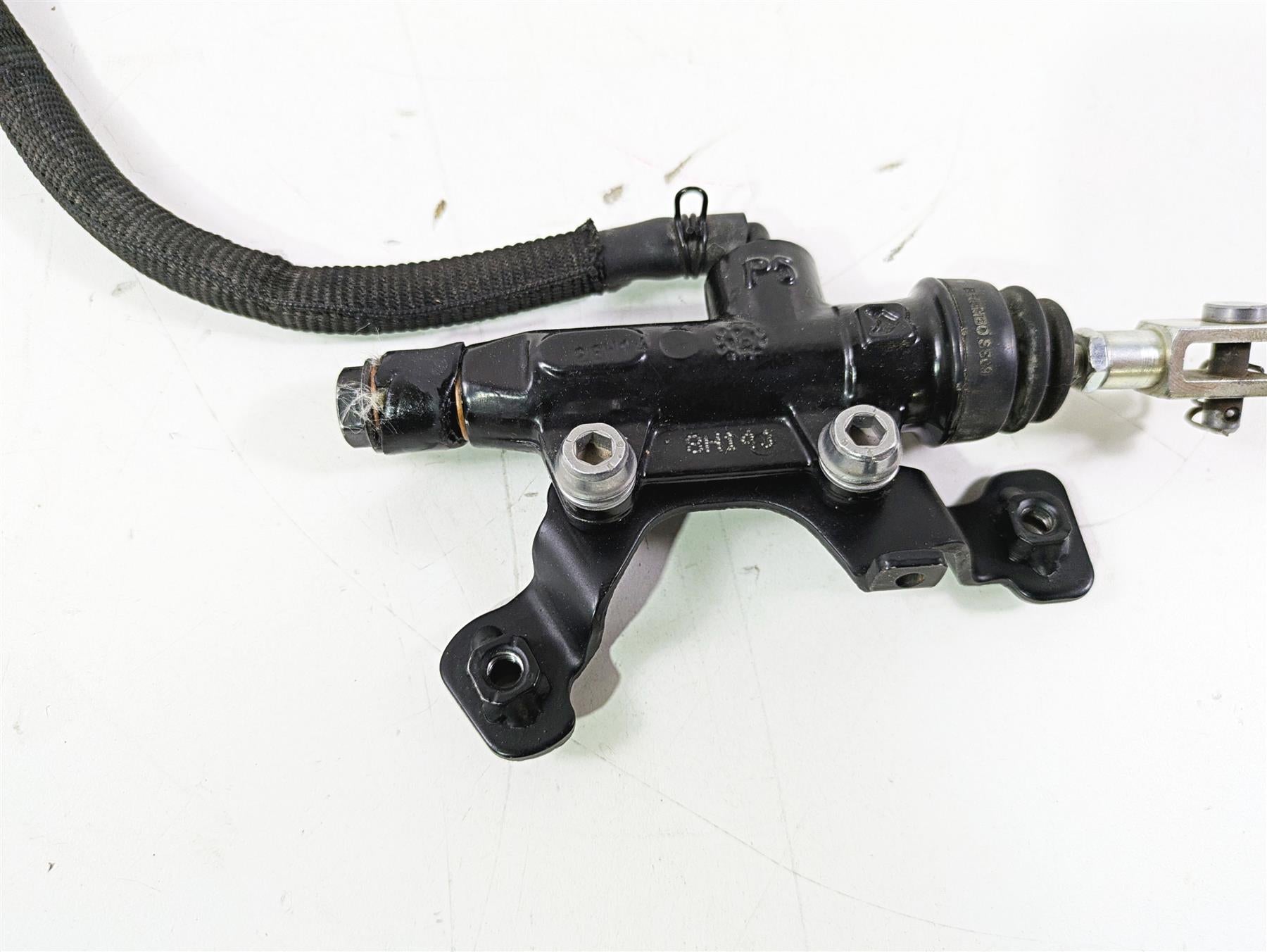 2019 BMW G310GS K02 Rear Brake Master Cylinder + Reservoir 34318560098 {{ shop.shopifyCountryName }} - Mototech271