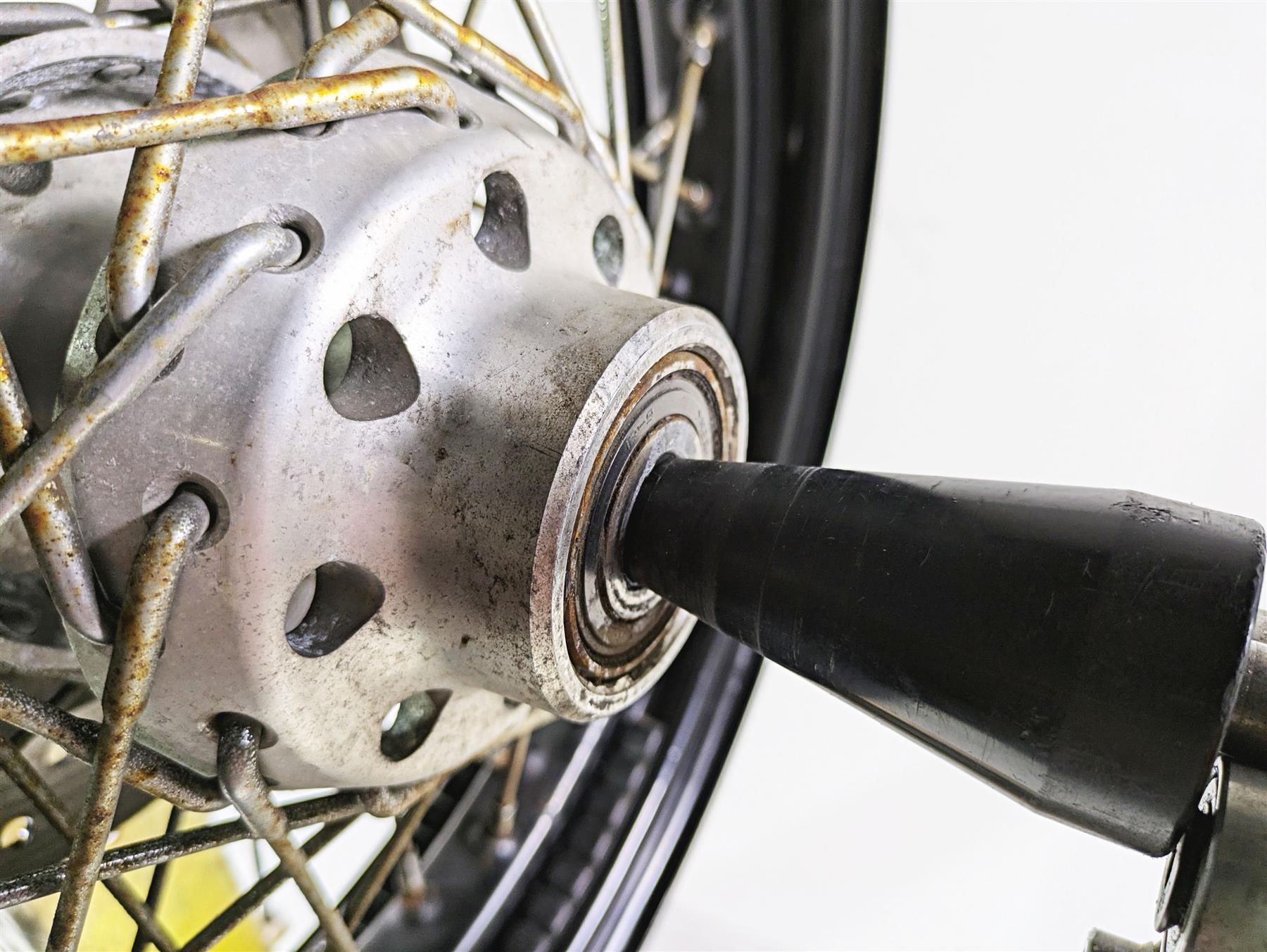 2008 Harley FLSTSB Cross Bones Straight 16x3 Front Wheel Spoke Rim 44937-08 {{ shop.shopifyCountryName }} - Mototech271