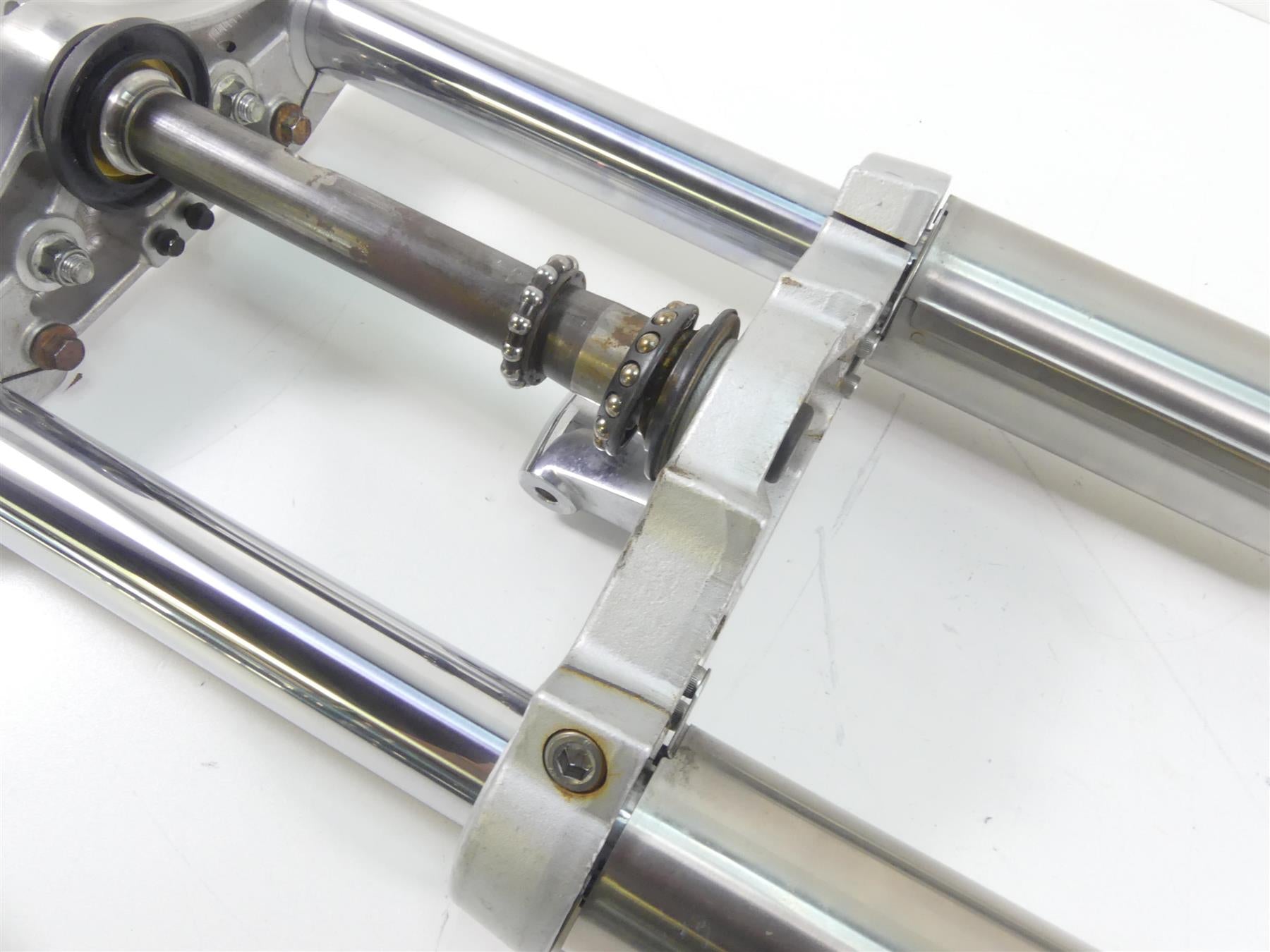 2002 Triumph Bonneville America Forks Triple Tree Axle Riser T2047121 T2047122 {{ shop.shopifyCountryName }} - Mototech271