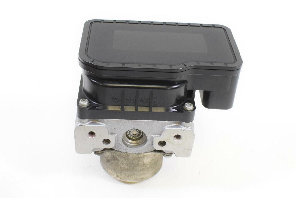 2015 Triumph Rocket III Touring ABS ABS Brake Braking Module Pump T2020413 {{ shop.shopifyCountryName }} - Mototech271