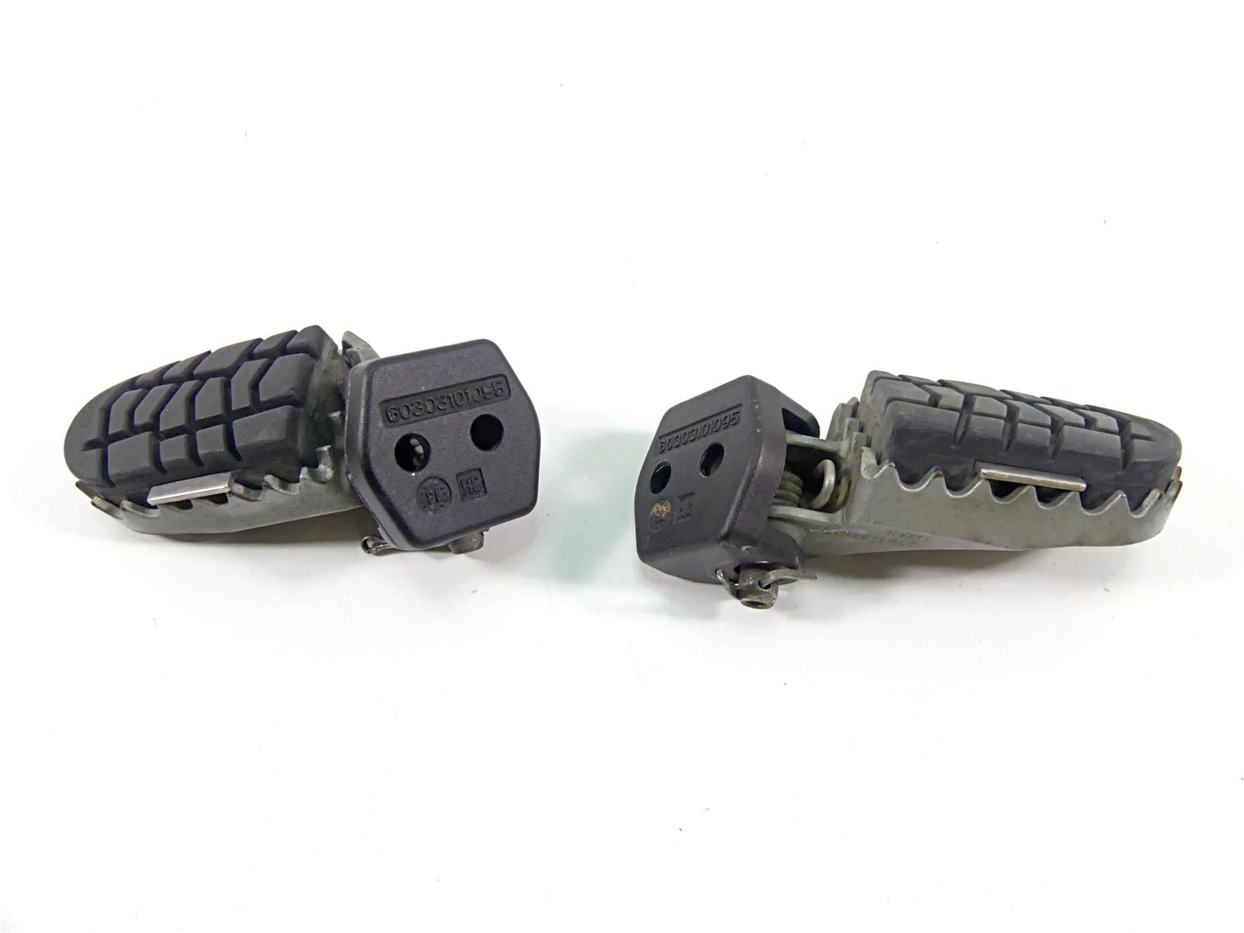2015 KTM 1190 Adventure Front Rider Driver Foot Peg Set 60003040133 60303101095 {{ shop.shopifyCountryName }} - Mototech271