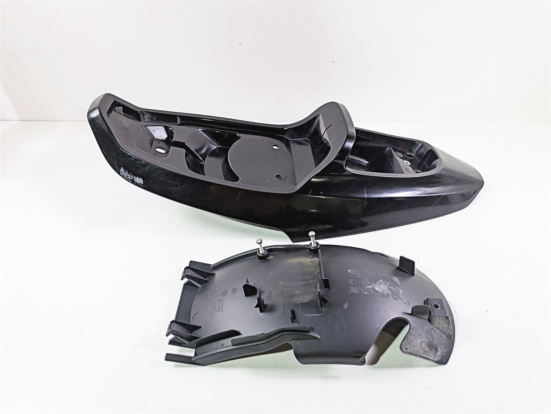 2009 Harley XR1200 Sportster Tail Fairing & Inner Fender Set 59901-08