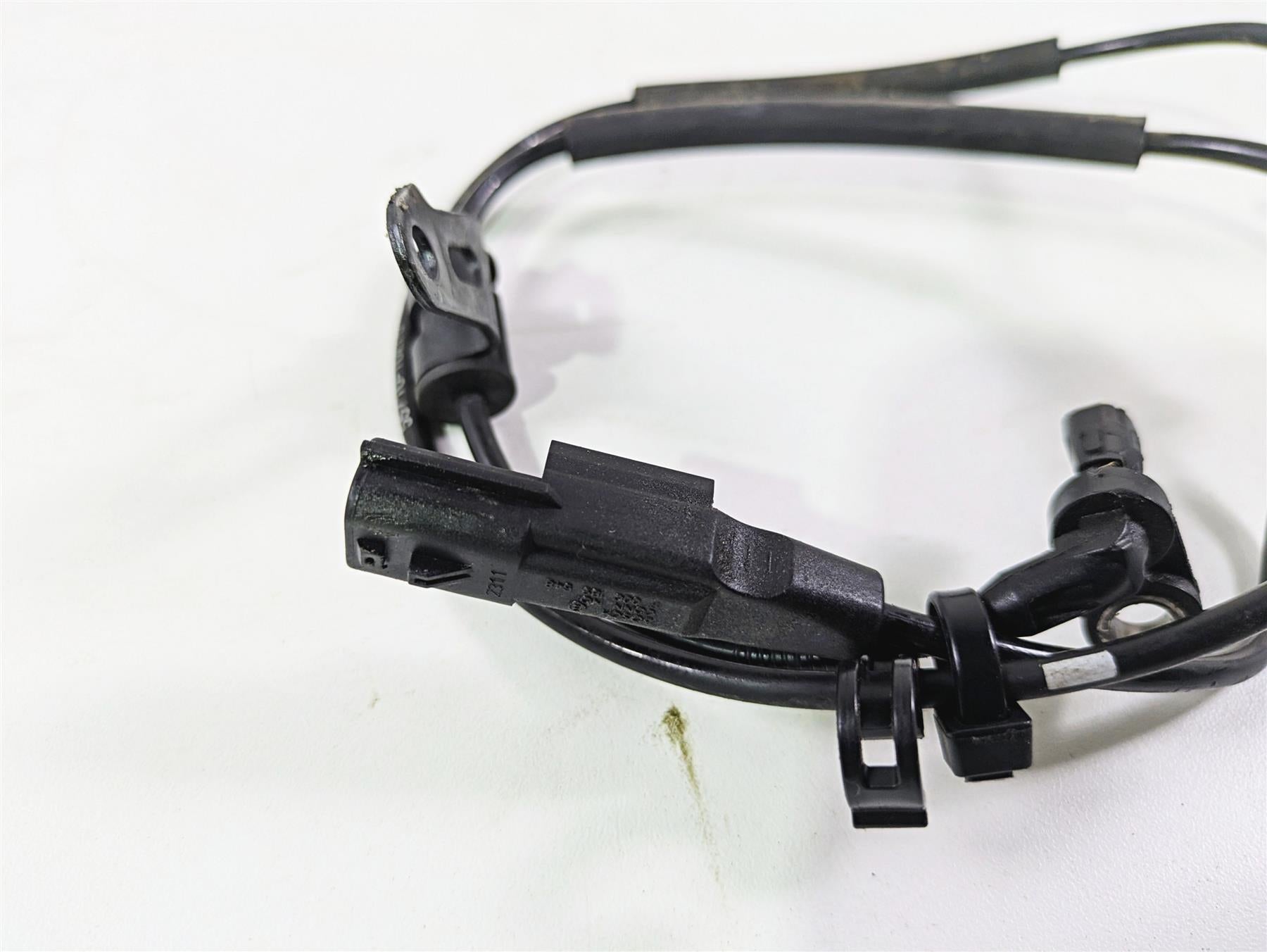 2023 Suzuki GSX1300 RR Hayabusa Front Abs Brake Wheel Speed Sensor 55710-10L00 {{ shop.shopifyCountryName }} - Mototech271