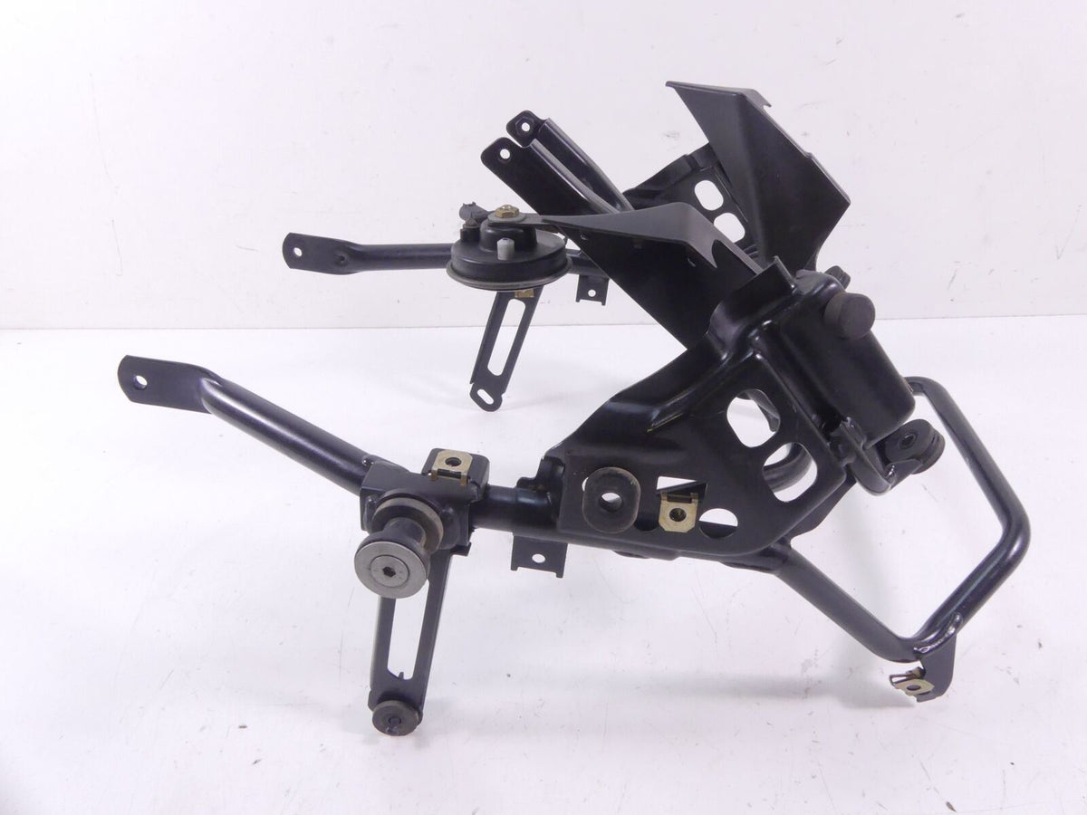 2005 BMW R1200GS K25 Front Subframe Sub Frame Fairing Stay Bracket 46637667700 {{ shop.shopifyCountryName }} - Mototech271