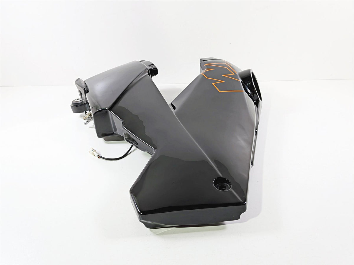 2005 KTM 950 LC8 Adventure Left Side Plastic Fuel Gas Tank 60007013044 {{ shop.shopifyCountryName }} - Mototech271