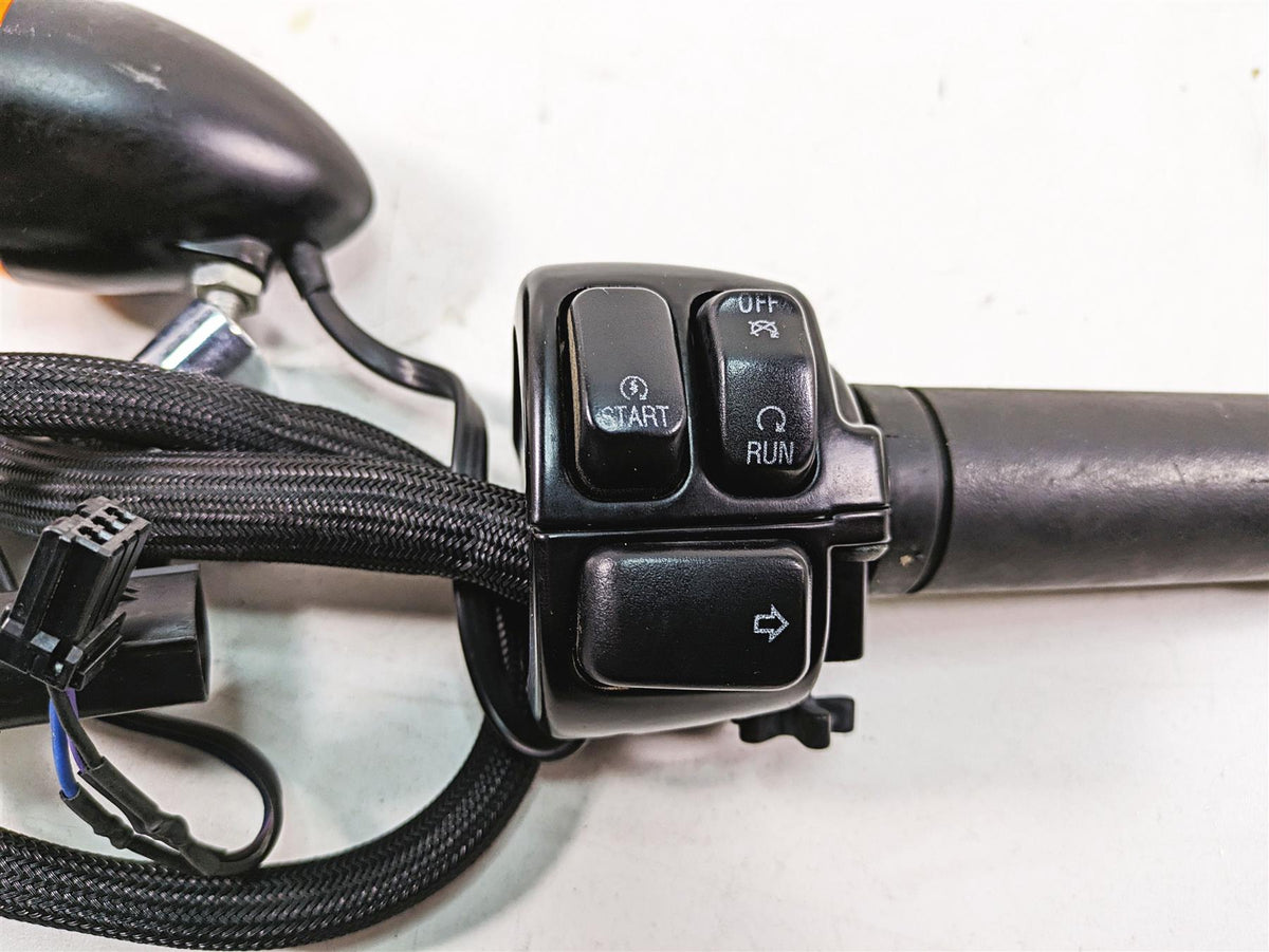 2009 Harley FXDF Dyna Fat Bob Right Hand Throttle Control Switch -Read 71684-06A {{ shop.shopifyCountryName }} - Mototech271