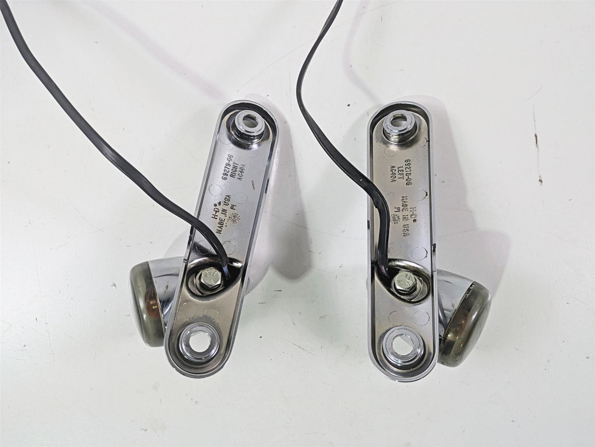 2010 Harley Touring FLHXSE CVO Street Glide Front Blinker & Mount Set 69278-06 {{ shop.shopifyCountryName }} - Mototech271