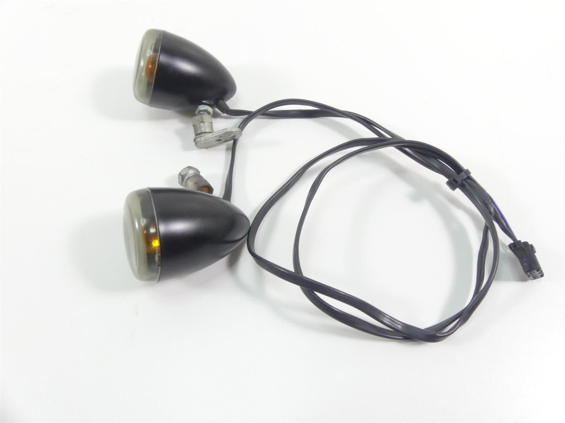 2008 Harley Softail FLSTSB Cross Bones Front Turn Signal Set -Read 68804-06 {{ shop.shopifyCountryName }} - Mototech271