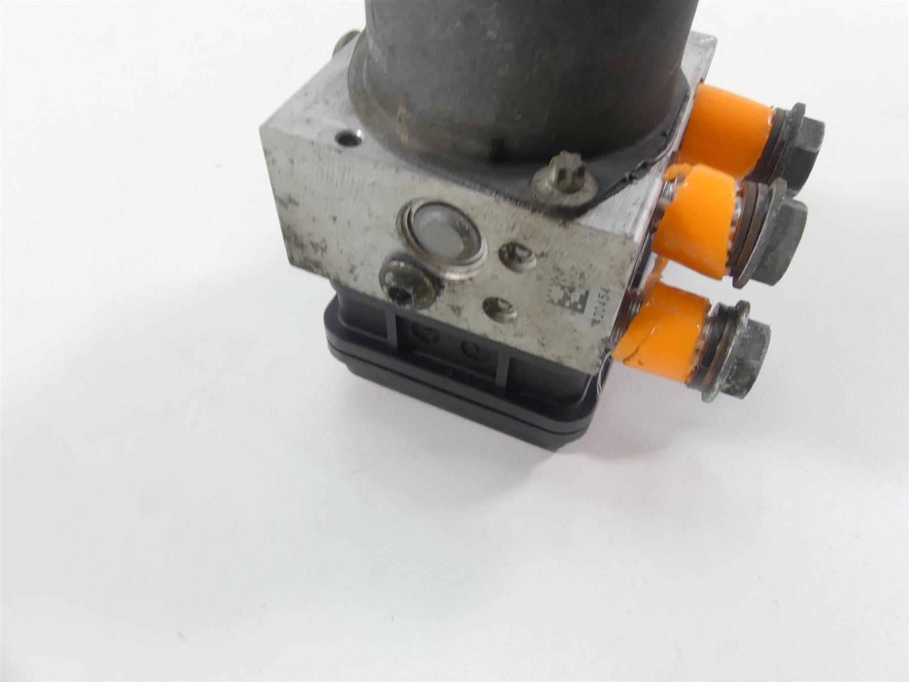 2019 Harley Softail FLSB Sport Glide Abs Brake Pump Unit Module 41100043C {{ shop.shopifyCountryName }} - Mototech271