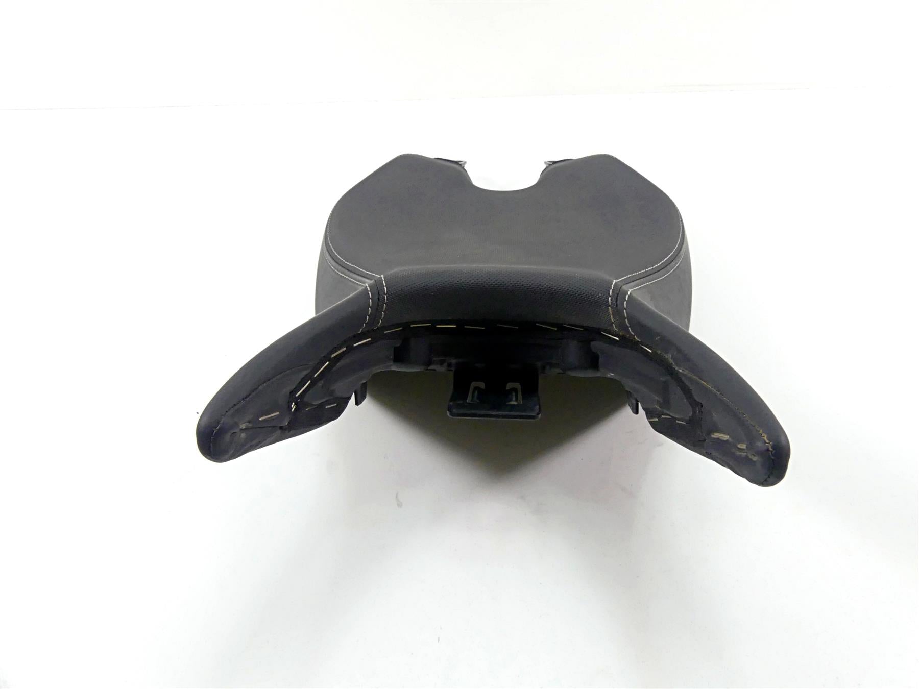 2022 Triumph Speed Triple 1200 RS Nice Front Rider Seat Saddle T2318014 {{ shop.shopifyCountryName }} - Mototech271