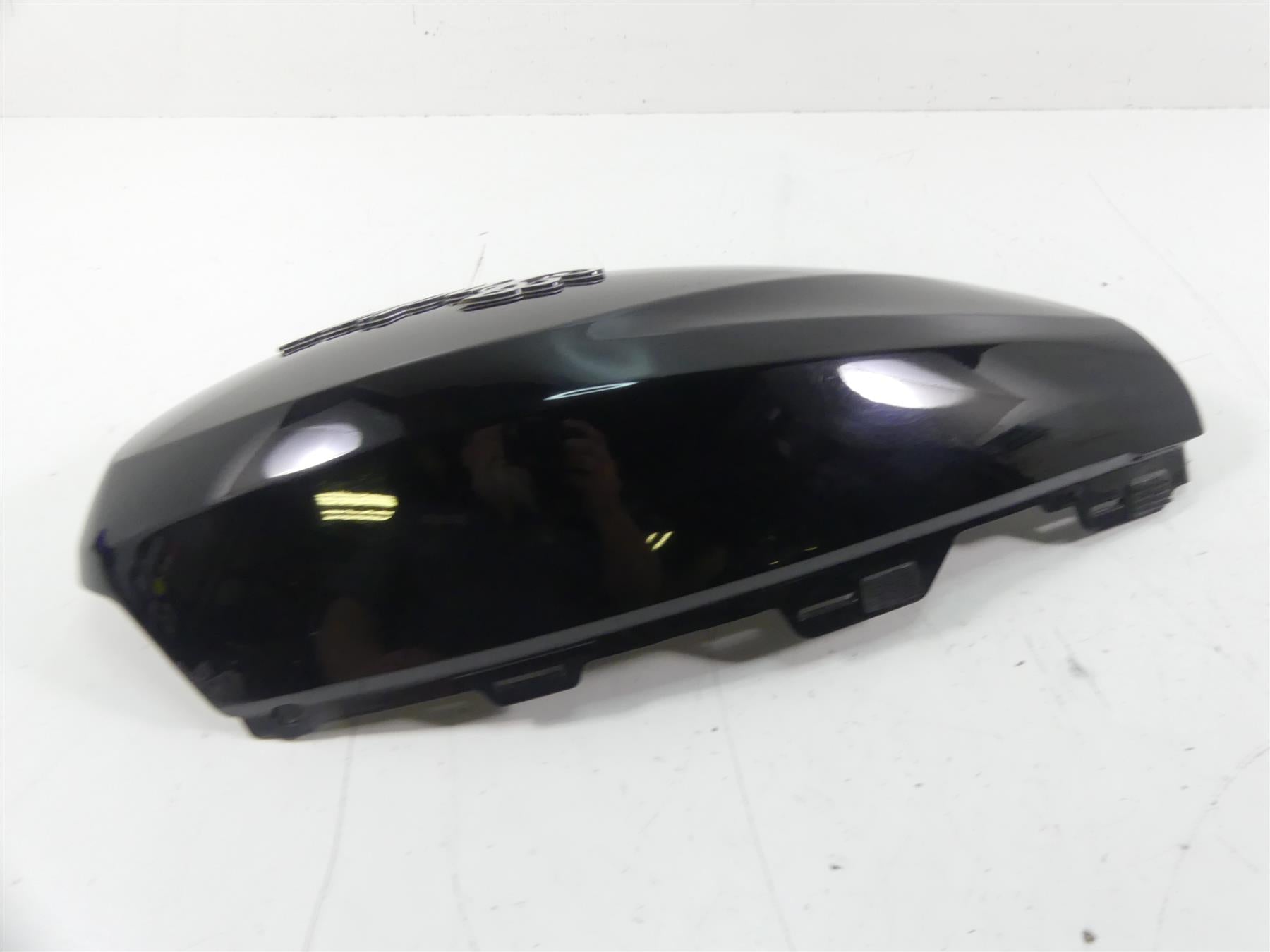 2019 Indian Motorcycle Co. FTR1200 Front Upper Right Tank Cover Fairing 5454537 {{ shop.shopifyCountryName }} - Mototech271