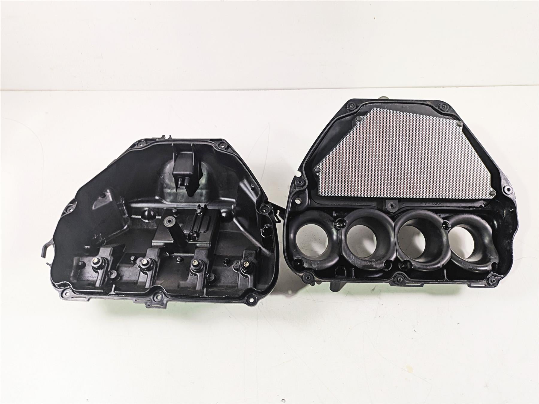 2016 Kawasaki ZX10R Ninja Air Box Cleaner Breather Injectors Set 11010-0844 {{ shop.shopifyCountryName }} - Mototech271