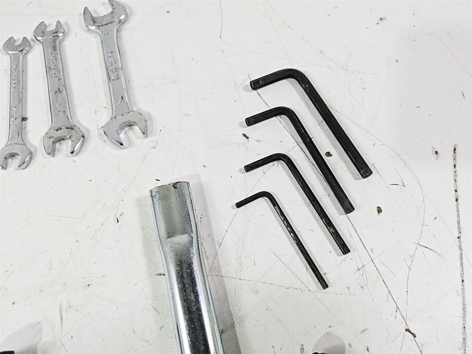 2005 Kawasaki ZX12R Ninja Owners Tools Toolkit + Bag 56007-1489 {{ shop.shopifyCountryName }} - Mototech271