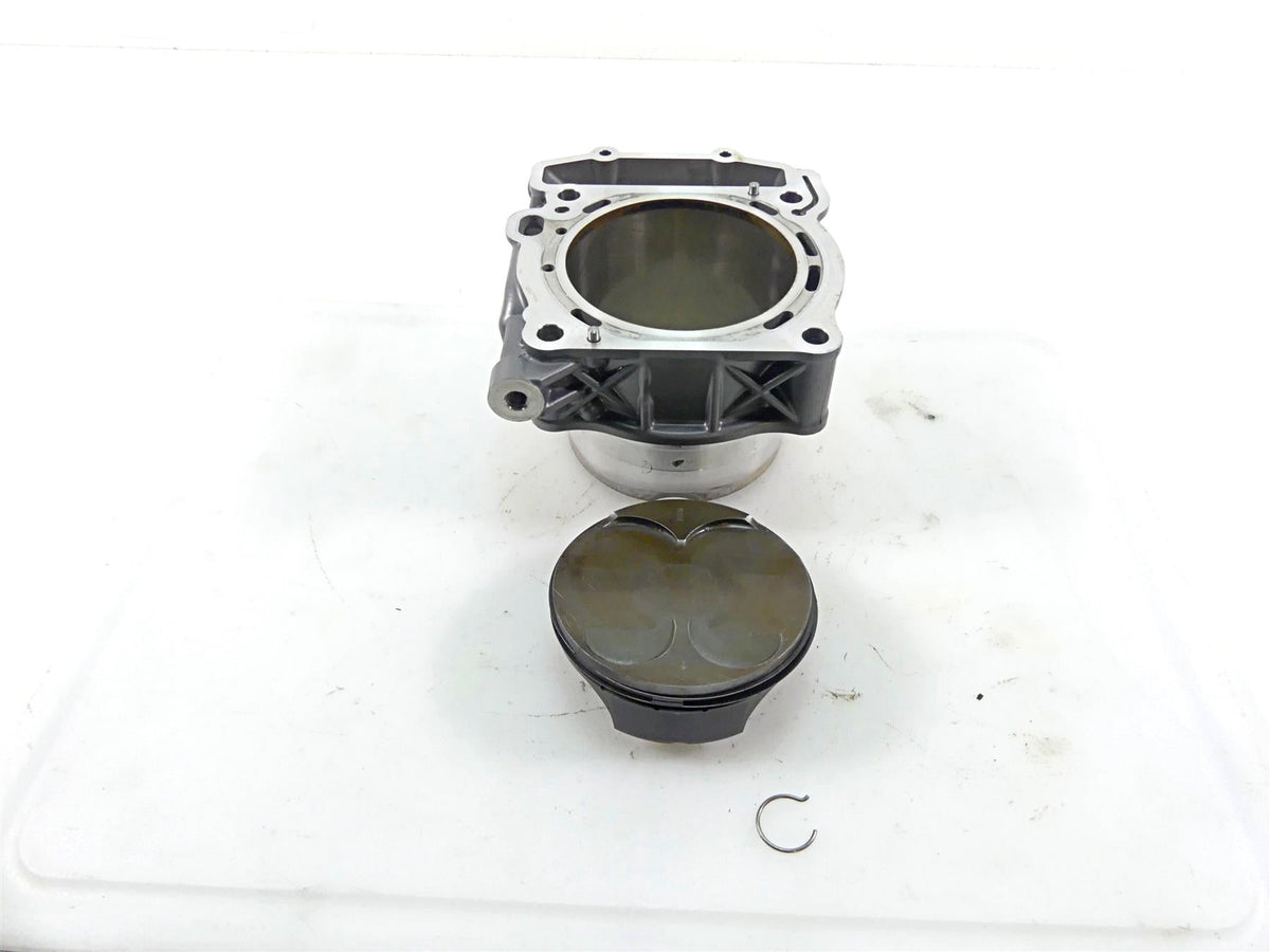 2016 KTM 1290 Super Duke R Rear Cylinder Jug & Piston Set 6133003820024 {{ shop.shopifyCountryName }} - Mototech271