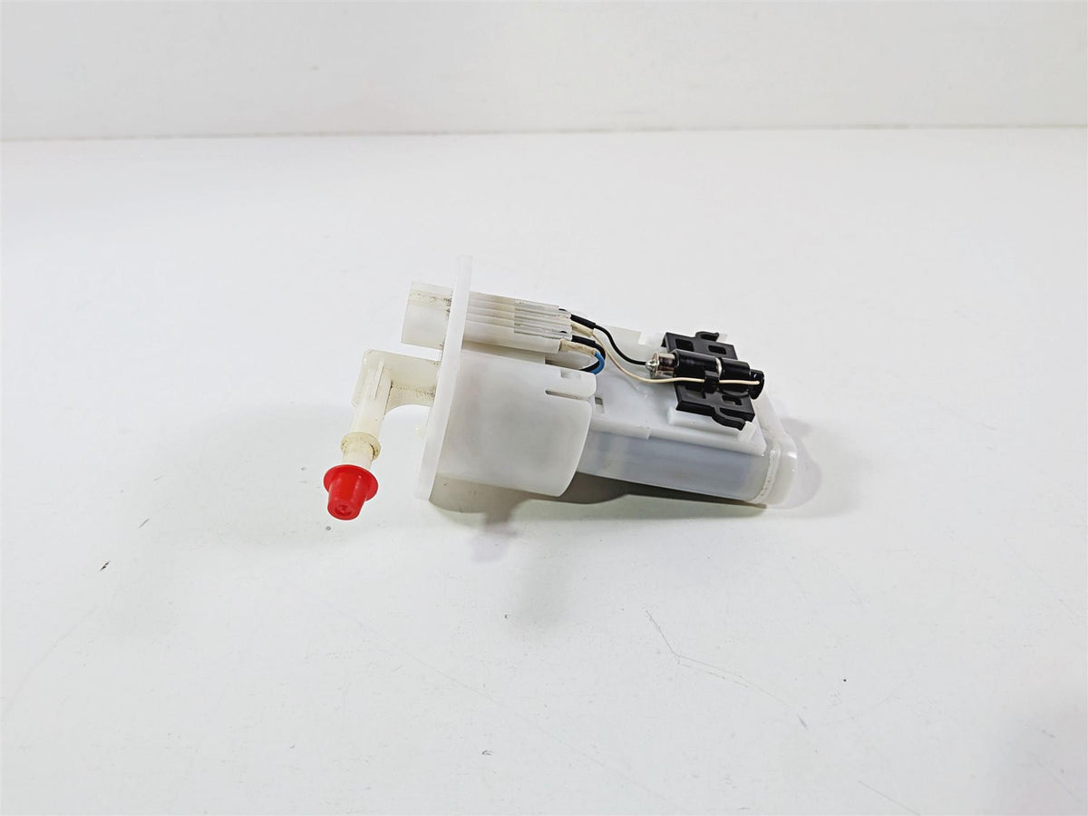 2024 Yamaha YZF R1 RN65 Fuel Gas Petrol Pump - Tested 2CR-13907-01-00 {{ shop.shopifyCountryName }} - Mototech271