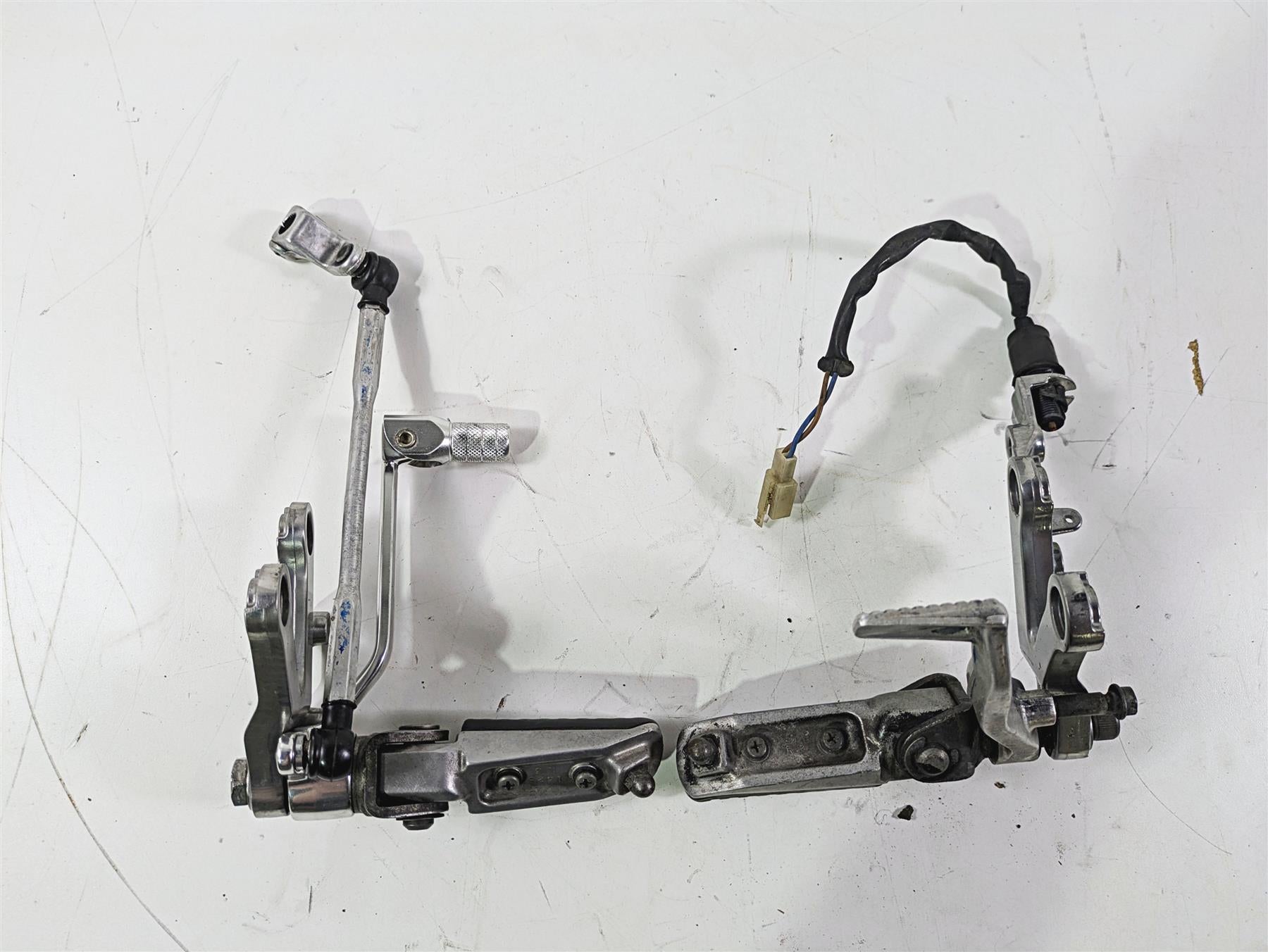 2003 Kawasaki ZX9R Ninja Left Right Rider Footpeg Set Shifter