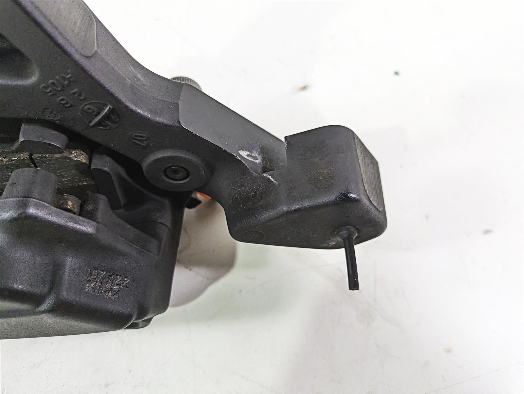 2008 Harley Touring FLHTCU E-Glide 105TH Rear Brake Caliper 44080-08C {{ shop.shopifyCountryName }} - Mototech271