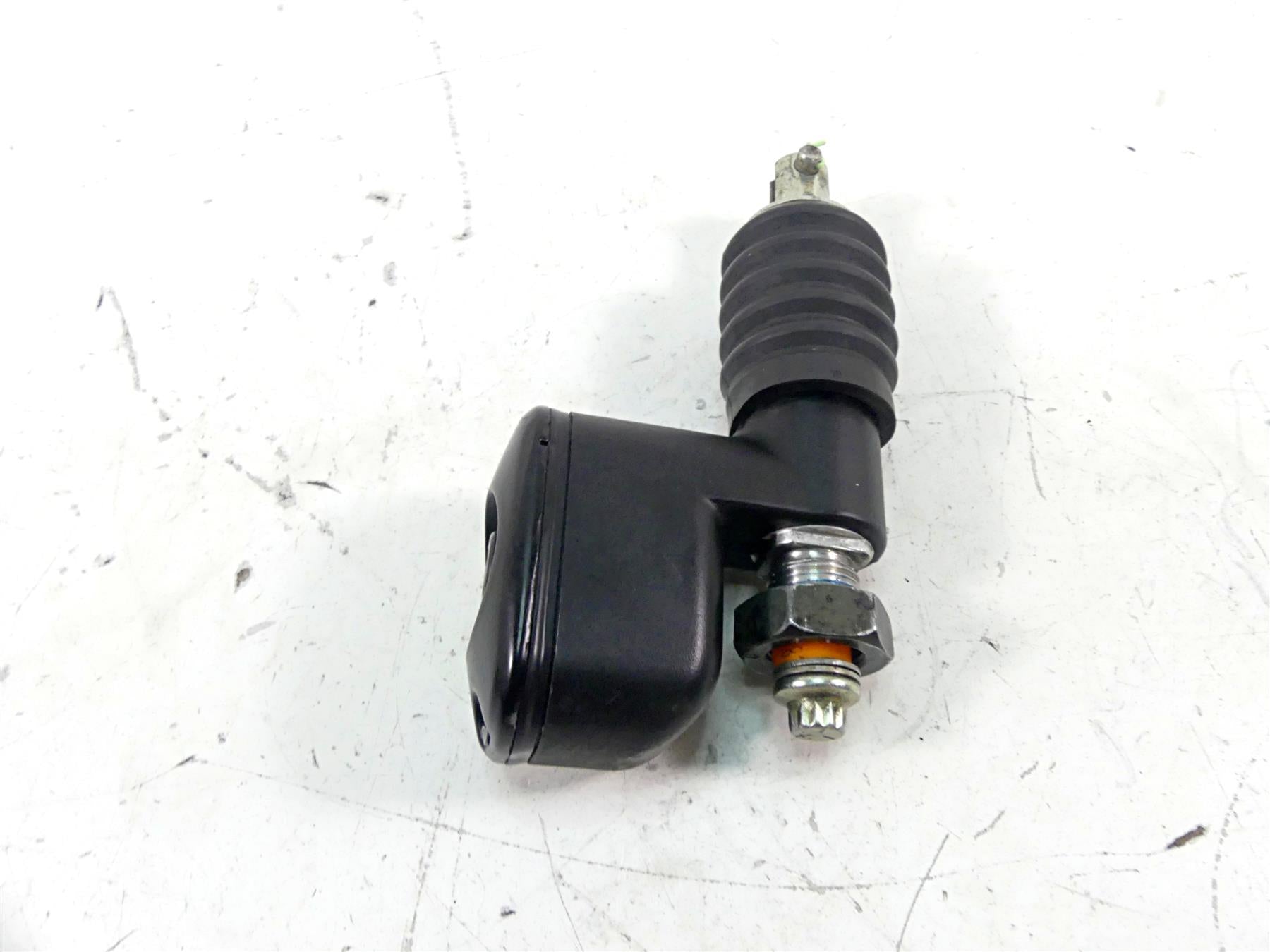2002 Harley Touring FLHTC Electra Glide Rear Brake Master Cylinder 41755-99F {{ shop.shopifyCountryName }} - Mototech271