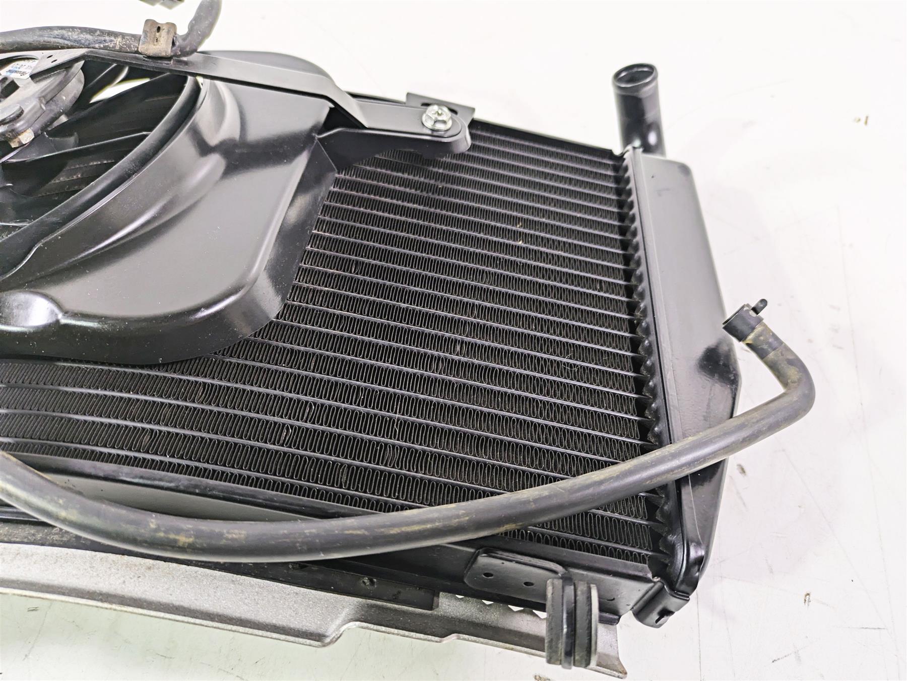 2015 Triumph Tiger Explorer XC Radiator Fan Reservoir Hoses Set T2100854 {{ shop.shopifyCountryName }} - Mototech271