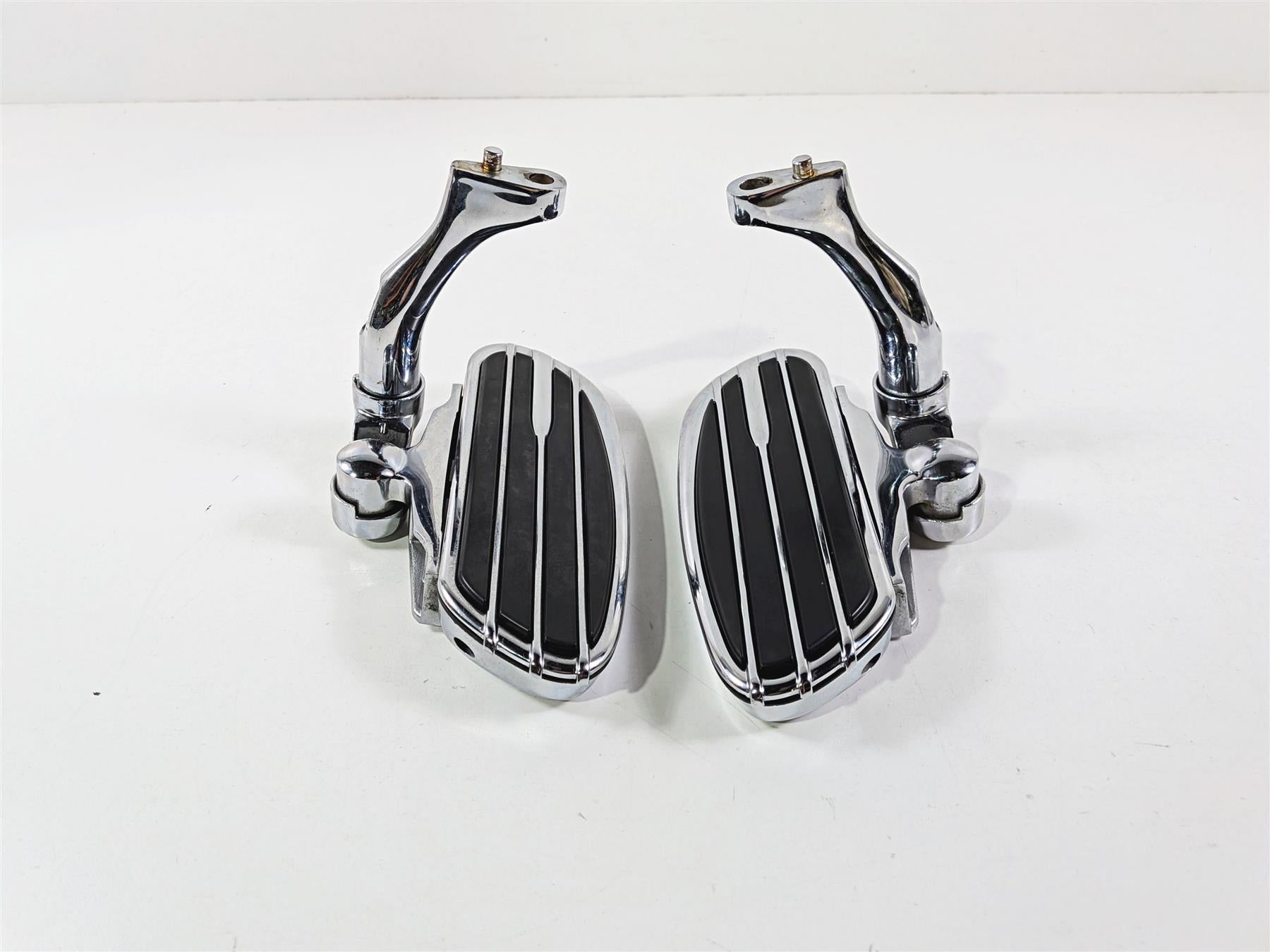 2011 Harley Touring FLHTCU CVO Electra Glide Passenger Floor Boards 50701-04-Mototech271