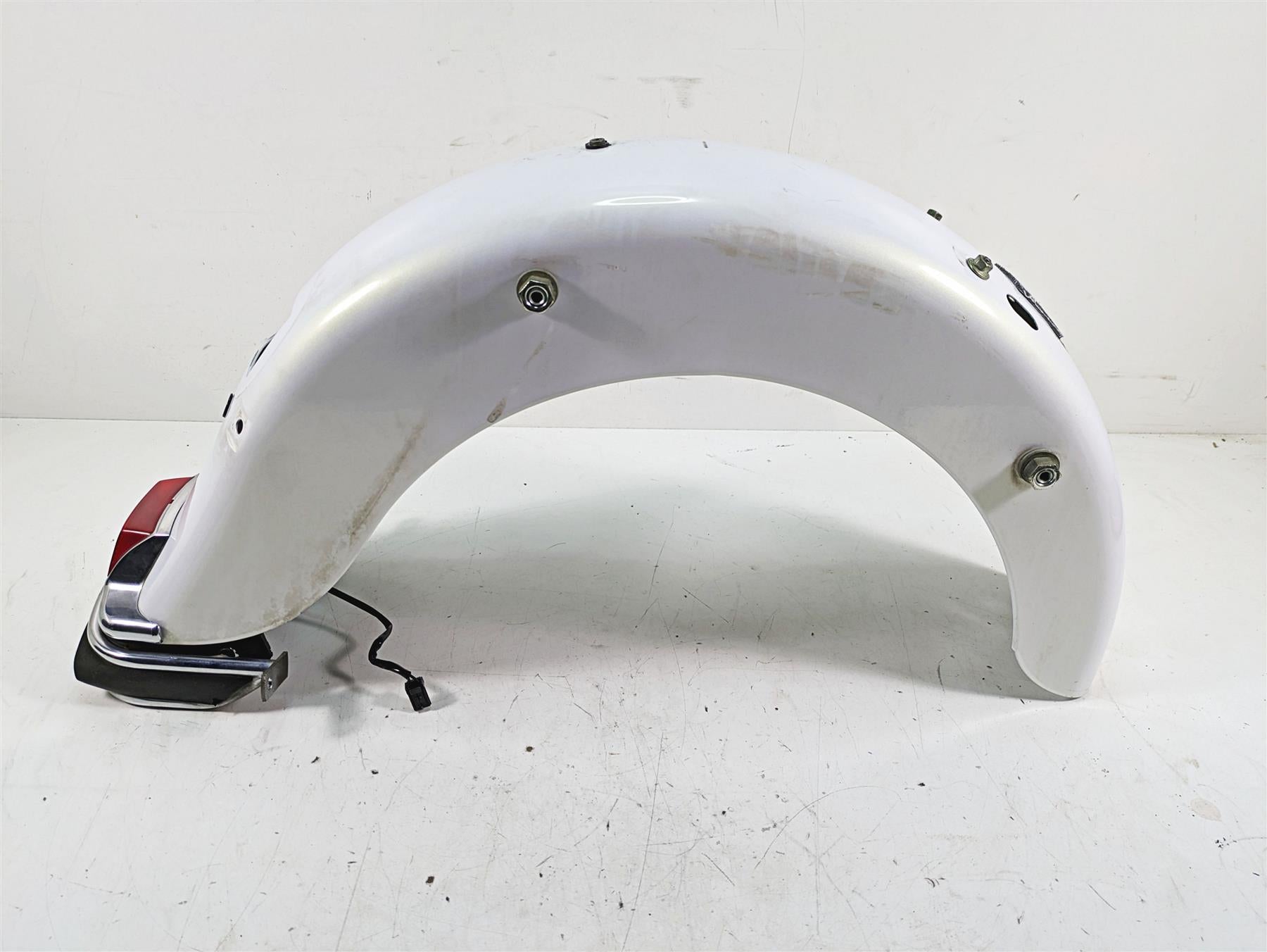 2008 Harley FLHTCU Electra Glide Rear Fender White Black Pearl 59579-06 {{ shop.shopifyCountryName }} - Mototech271