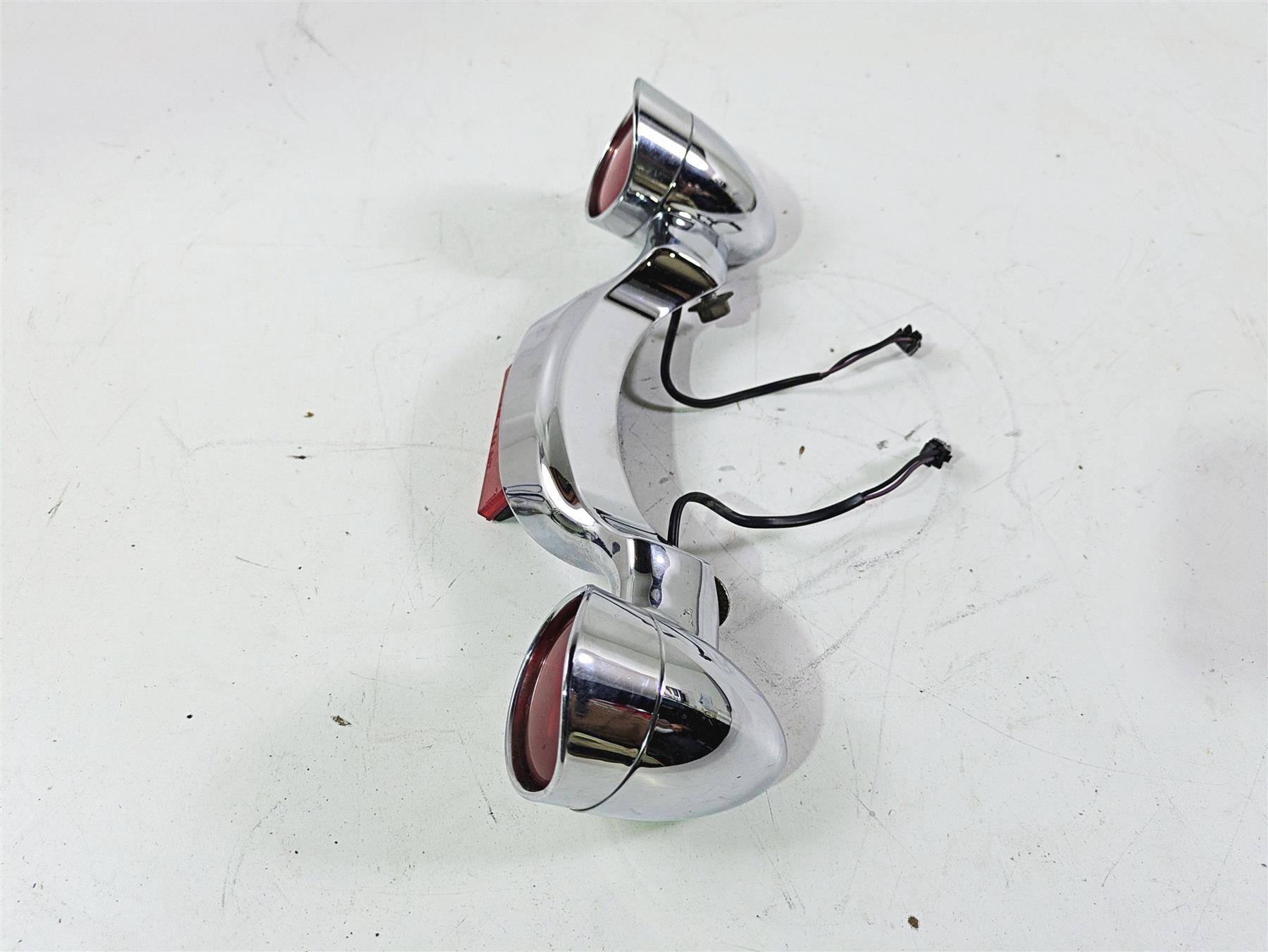2011 Harley Touring FLHTCUSE CVO E-Glide Rear Blinker Turn Signal Bar 69824-09 {{ shop.shopifyCountryName }} - Mototech271