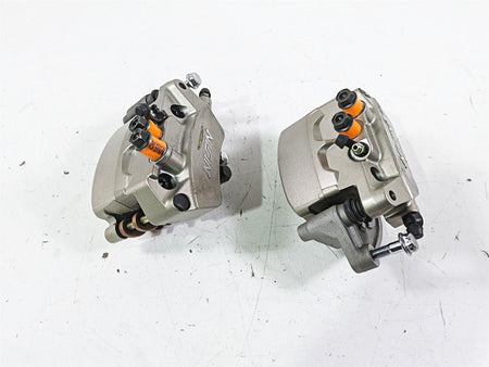 2002 Honda VTX1800 Retro Nissin Front Brake Caliper Set 45150-MCV-006 {{ shop.shopifyCountryName }} - Mototech271