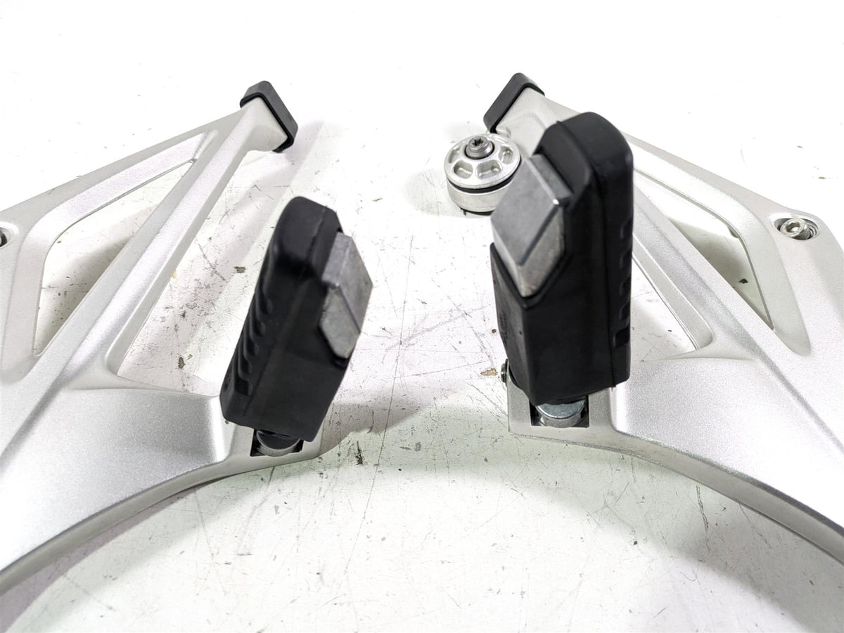 2022 BMW R1250 RT K052 Rear Passenger Foot Peg Rest Set 46718534789 46718534790 {{ shop.shopifyCountryName }} - Mototech271
