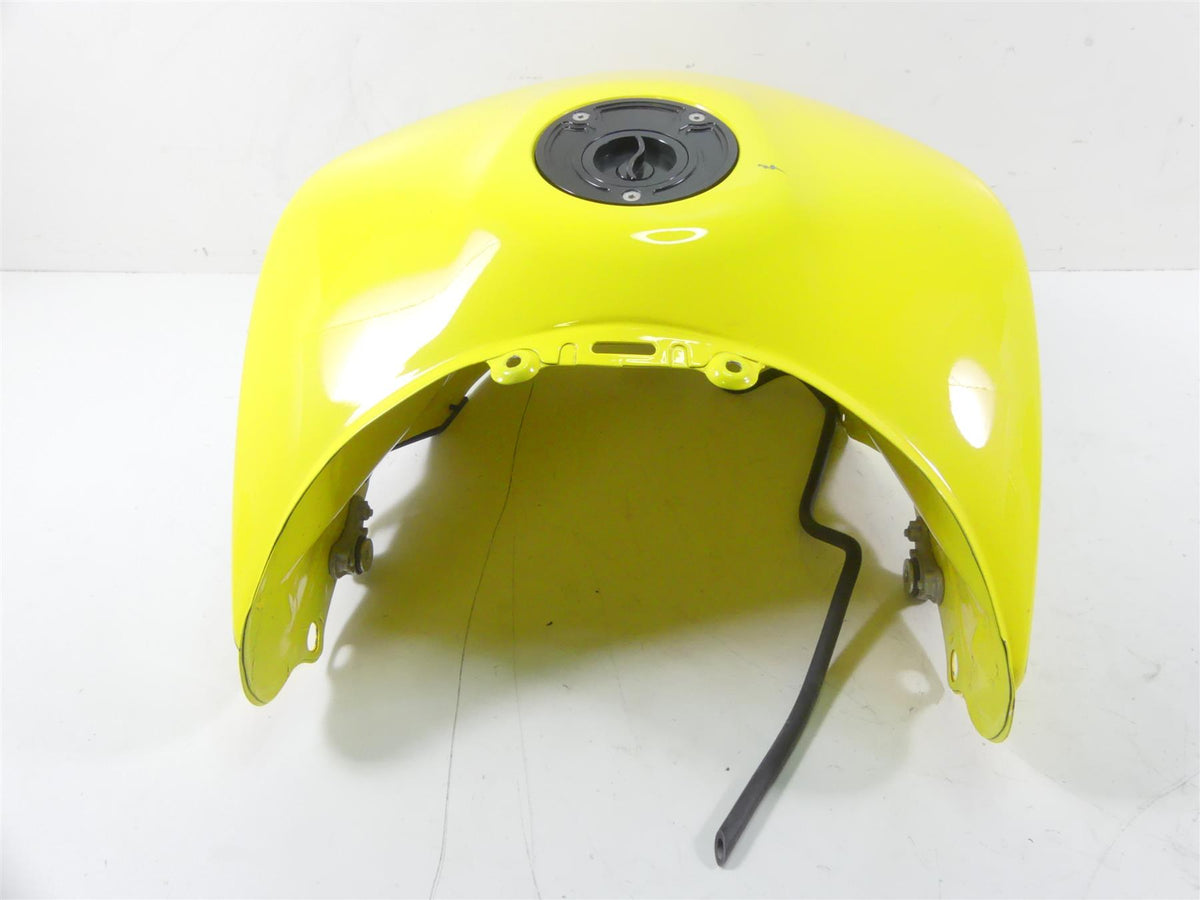2015 Yamaha MT09 FZ09 Yellow Fuel Gas Petrol Tank -No Dents 1RC-24110-00-00 {{ shop.shopifyCountryName }} - Mototech271