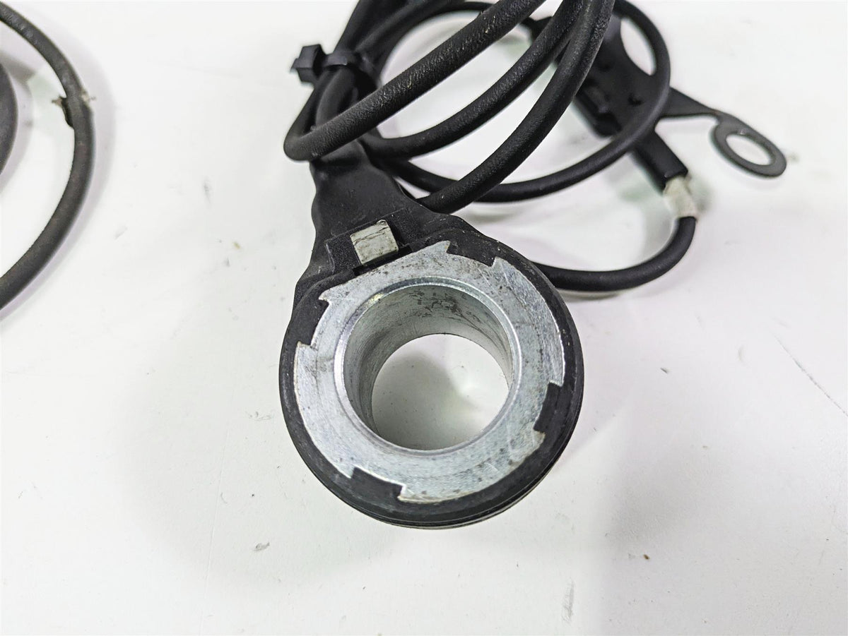 2015 Harley FXDF Dyna Fat Bob Front Rear Abs Brake Wheel Speed Sensors 40682-12 {{ shop.shopifyCountryName }} - Mototech271