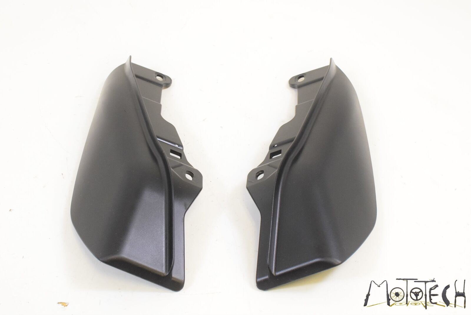 2011 Harley Touring FLTRU Road Glide Ultra Wind Deflector Side cover SET 58169-0 {{ shop.shopifyCountryName }} - Mototech271