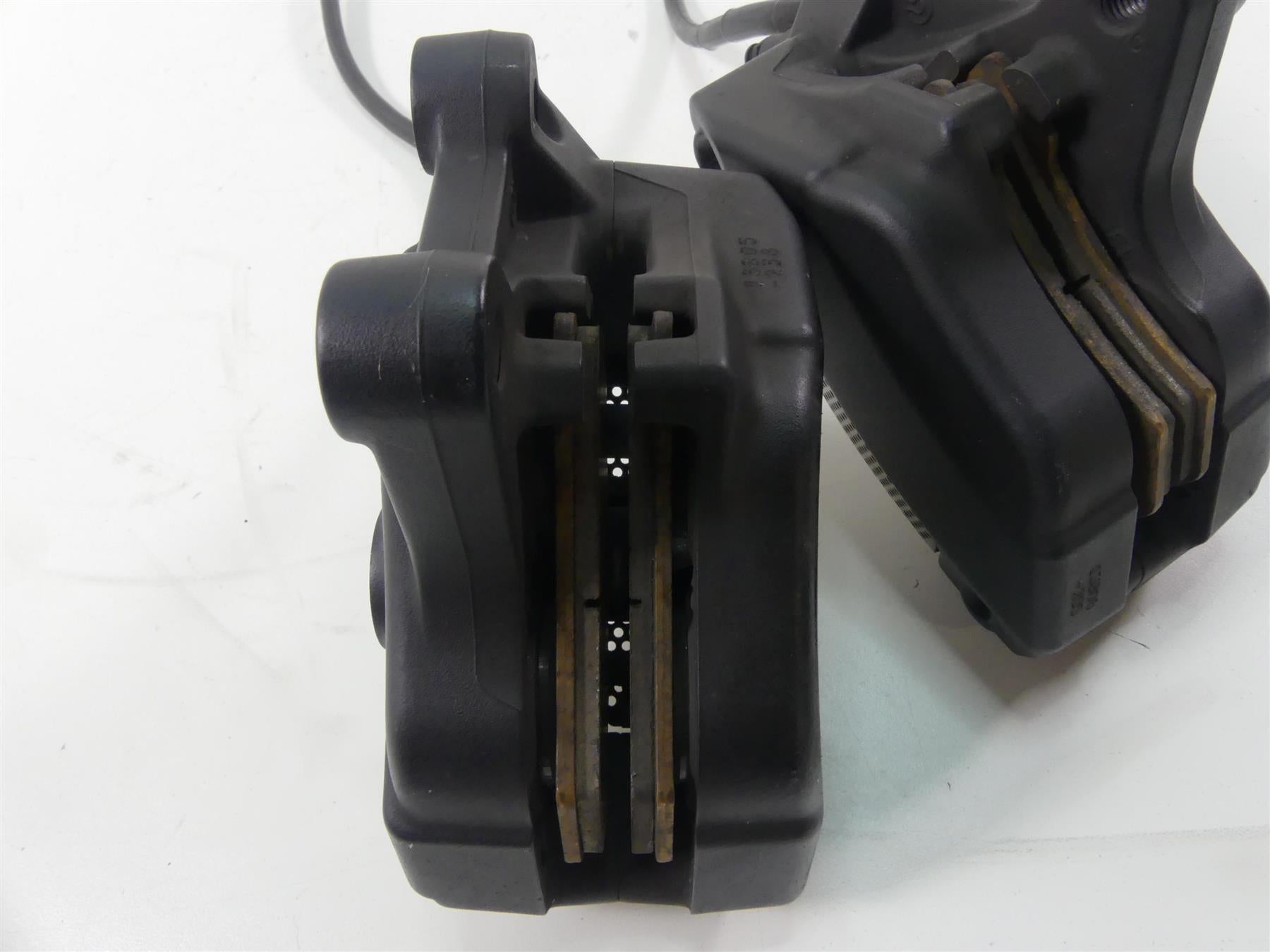 2013 Harley Touring FLTRX Road Glide Front Brake Caliper Set 43027-08 44023-08 {{ shop.shopifyCountryName }} - Mototech271