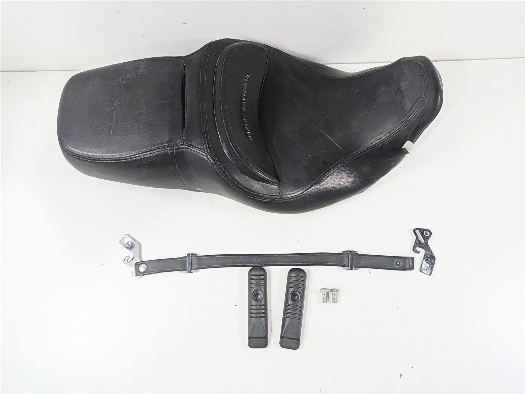 2010 Harley Touring FLHXSE CVO Street Glide Driver Rider Seat Saddle 51995-10A {{ shop.shopifyCountryName }} - Mototech271