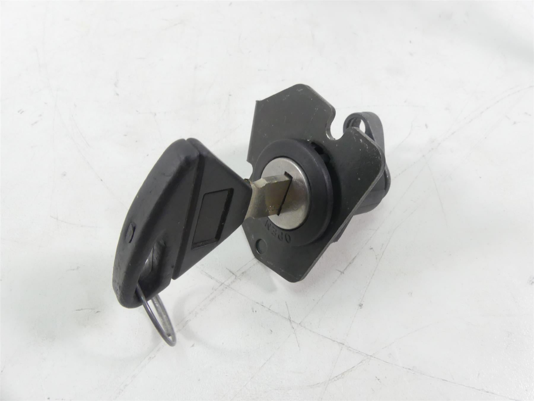 2004 Aprilia RSV1000 R Mille Ignition Switch Key Lock Set AP8127555 AP8104333 {{ shop.shopifyCountryName }} - Mototech271