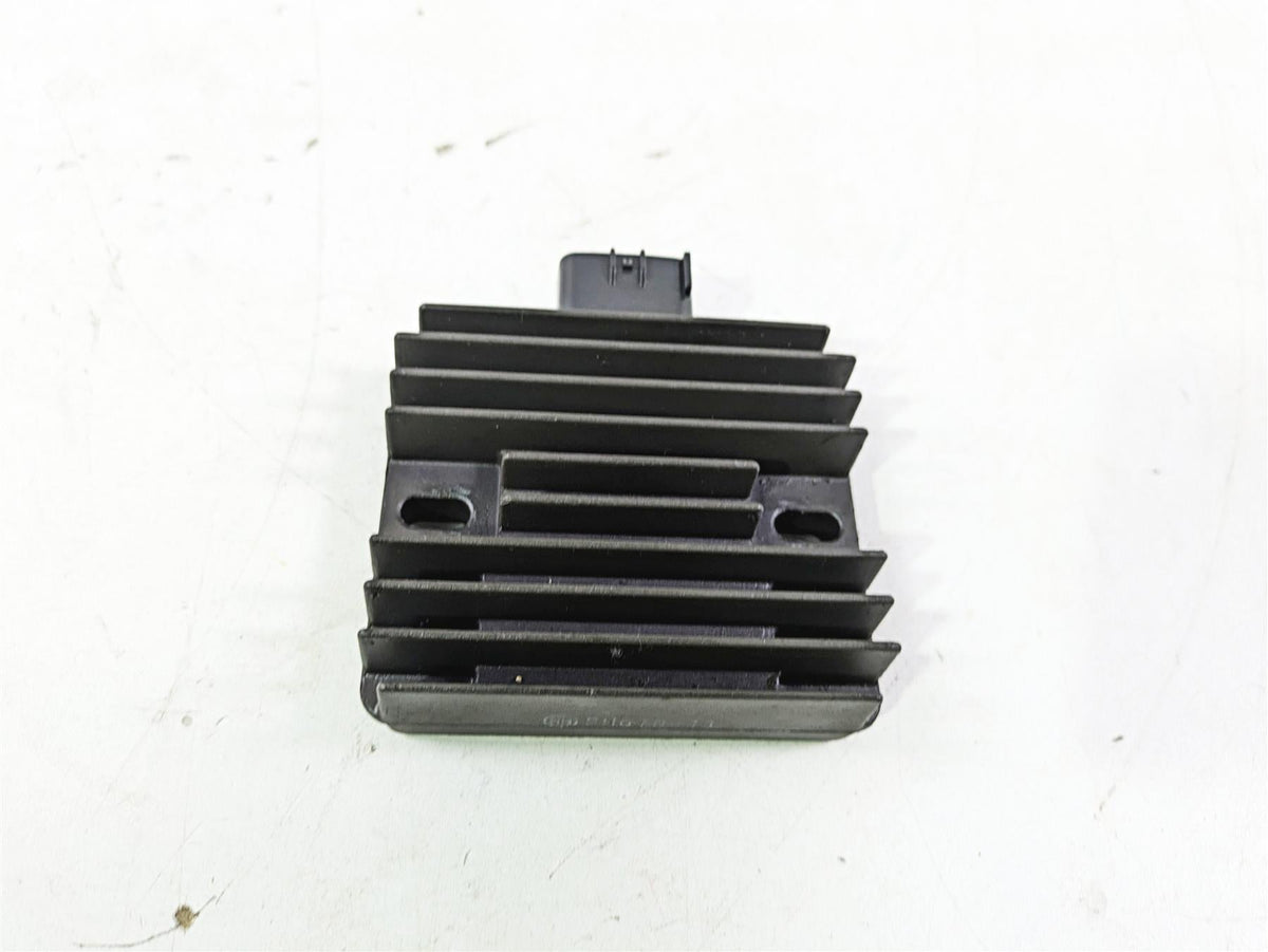 2004 Yamaha XVZ1300 Royal Star Rectifier Voltage Regulator 4XY-81960-00-00 SH678-11 {{ shop.shopifyCountryName }} - Mototech271