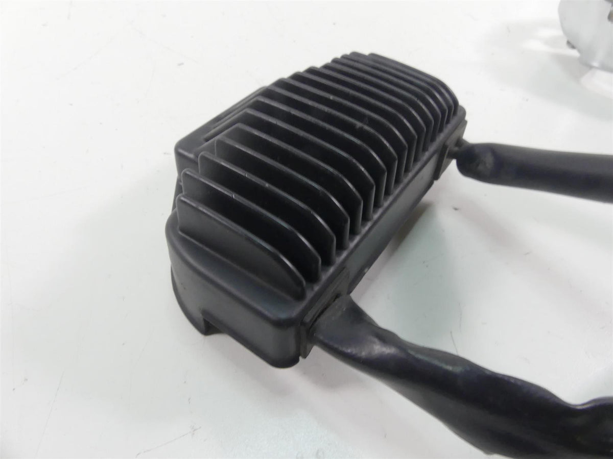 2004 Harley FXDWGI Dyna Wide Glide Rectifier Voltage Regulator 74631-04 {{ shop.shopifyCountryName }} - Mototech271