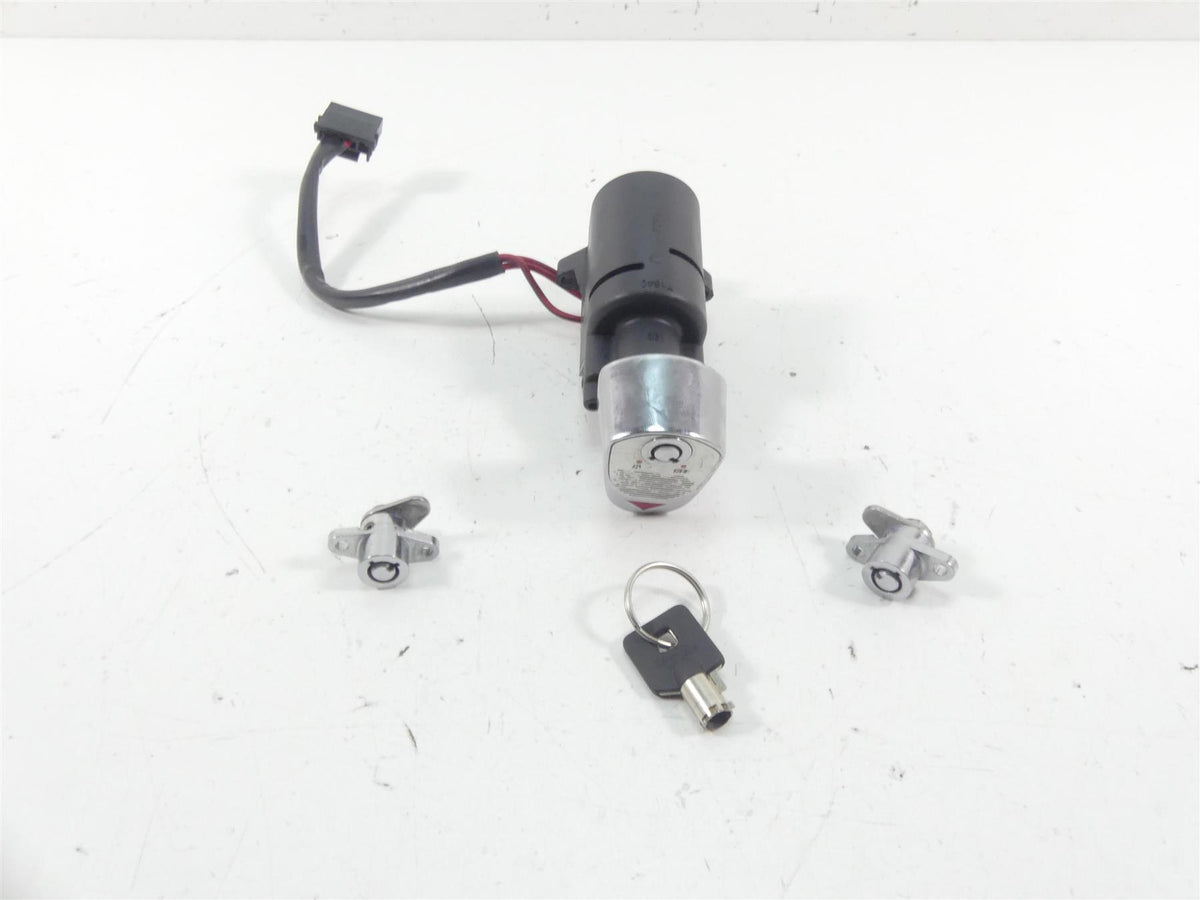2005 Harley Touring CVO FLHTC SE Electra Glide Ignition Switch Key Set 71640-99 {{ shop.shopifyCountryName }} - Mototech271