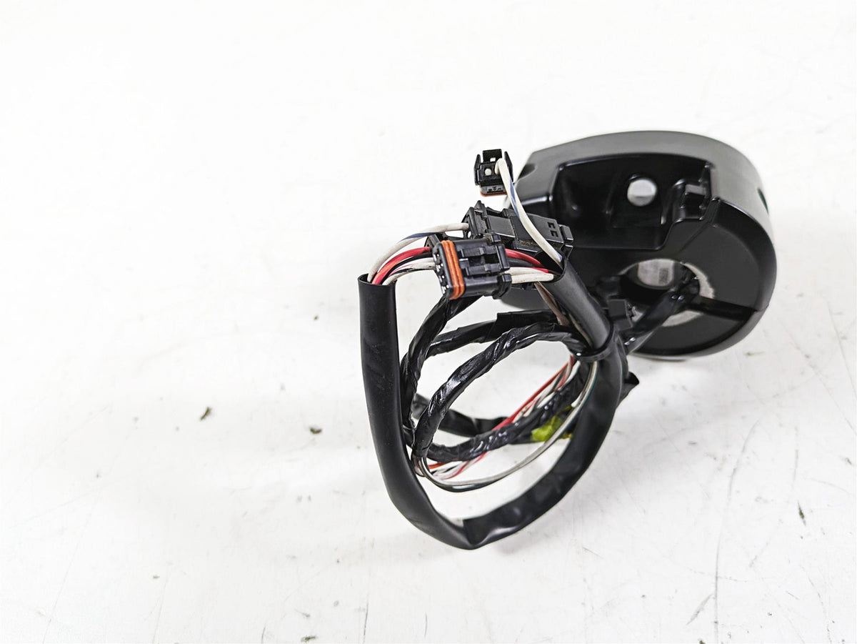 2015 Harley Touring FLHXS Street Glide Right Hand Start Control Switch 71500129C {{ shop.shopifyCountryName }} - Mototech271