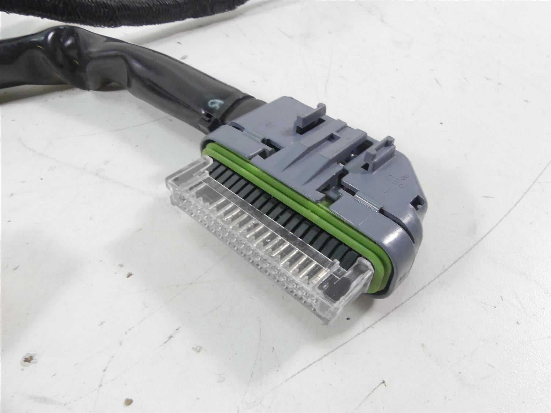 2013 Harley Davidson VRSCF Muscle Wiring Harness Loom - No Cuts - Abs 69200093 {{ shop.shopifyCountryName }} - Mototech271